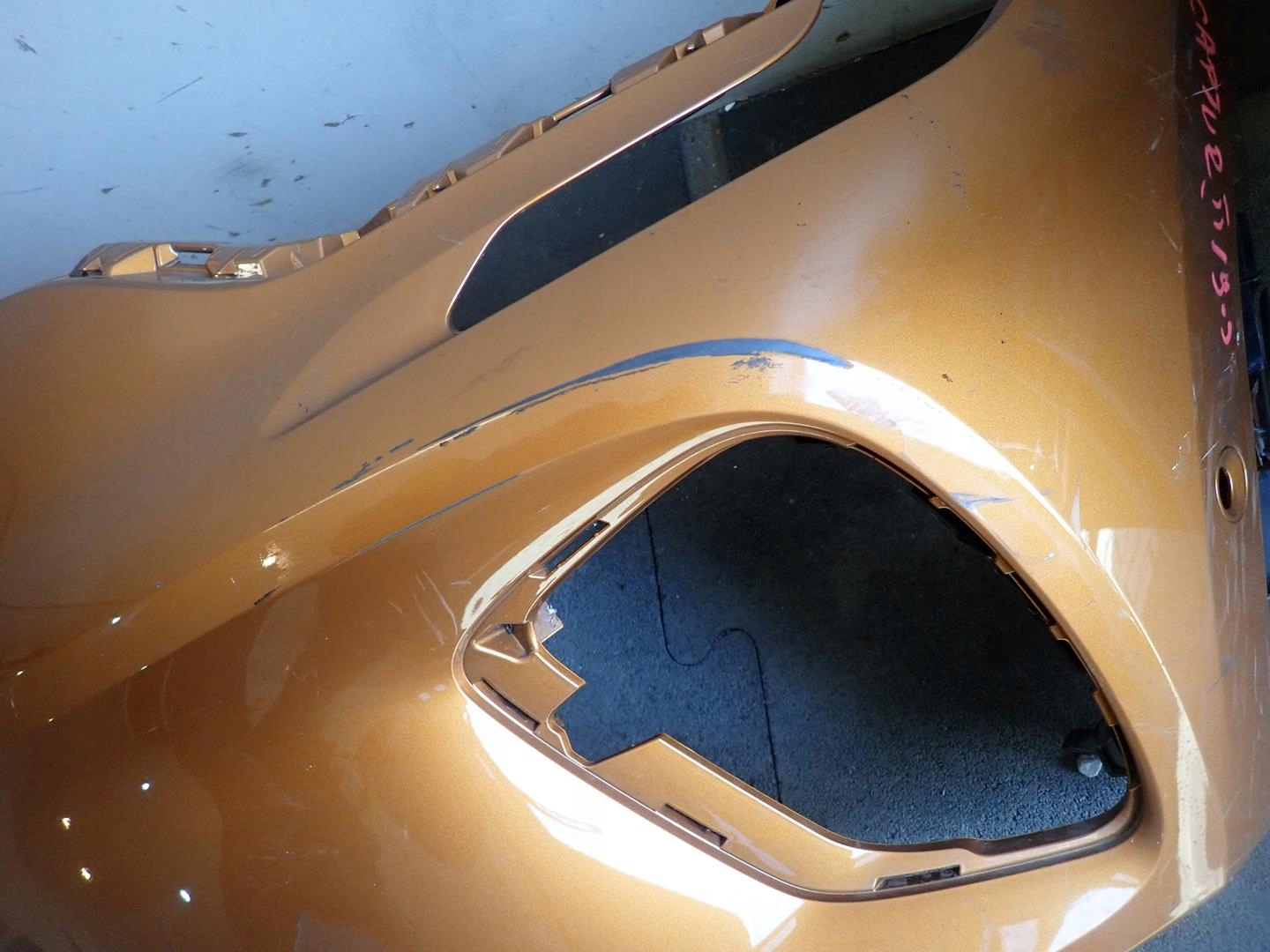 nárazník předek přední RENAULT CAPTUR II 2019
