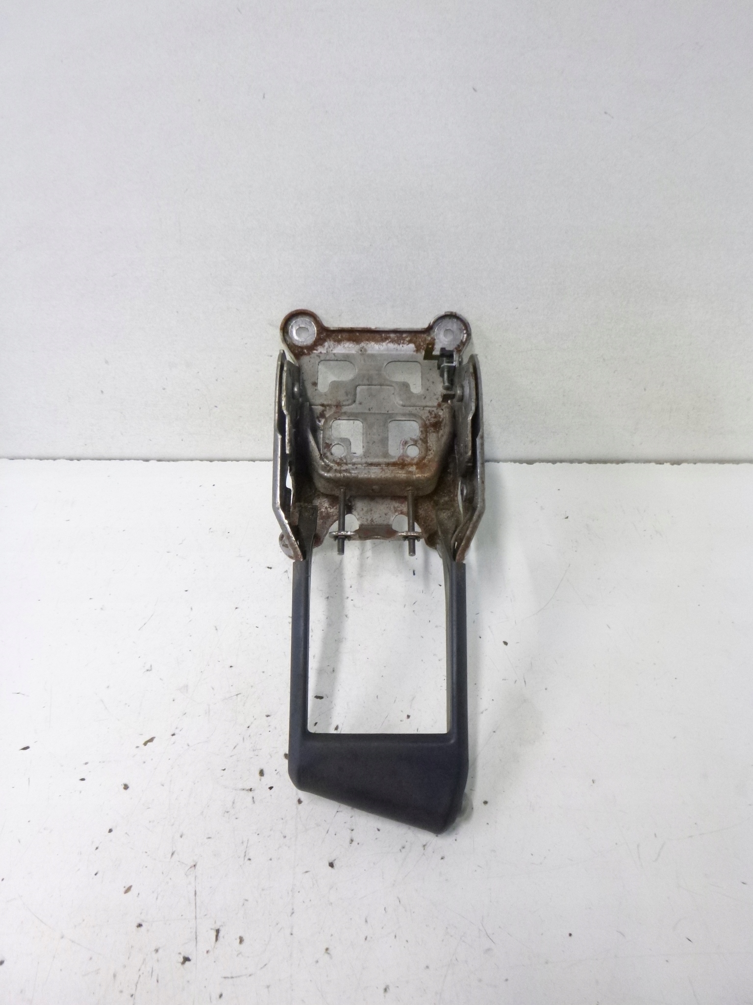 Dźwigna hamulca ręcznego Renault Megane II 05r.