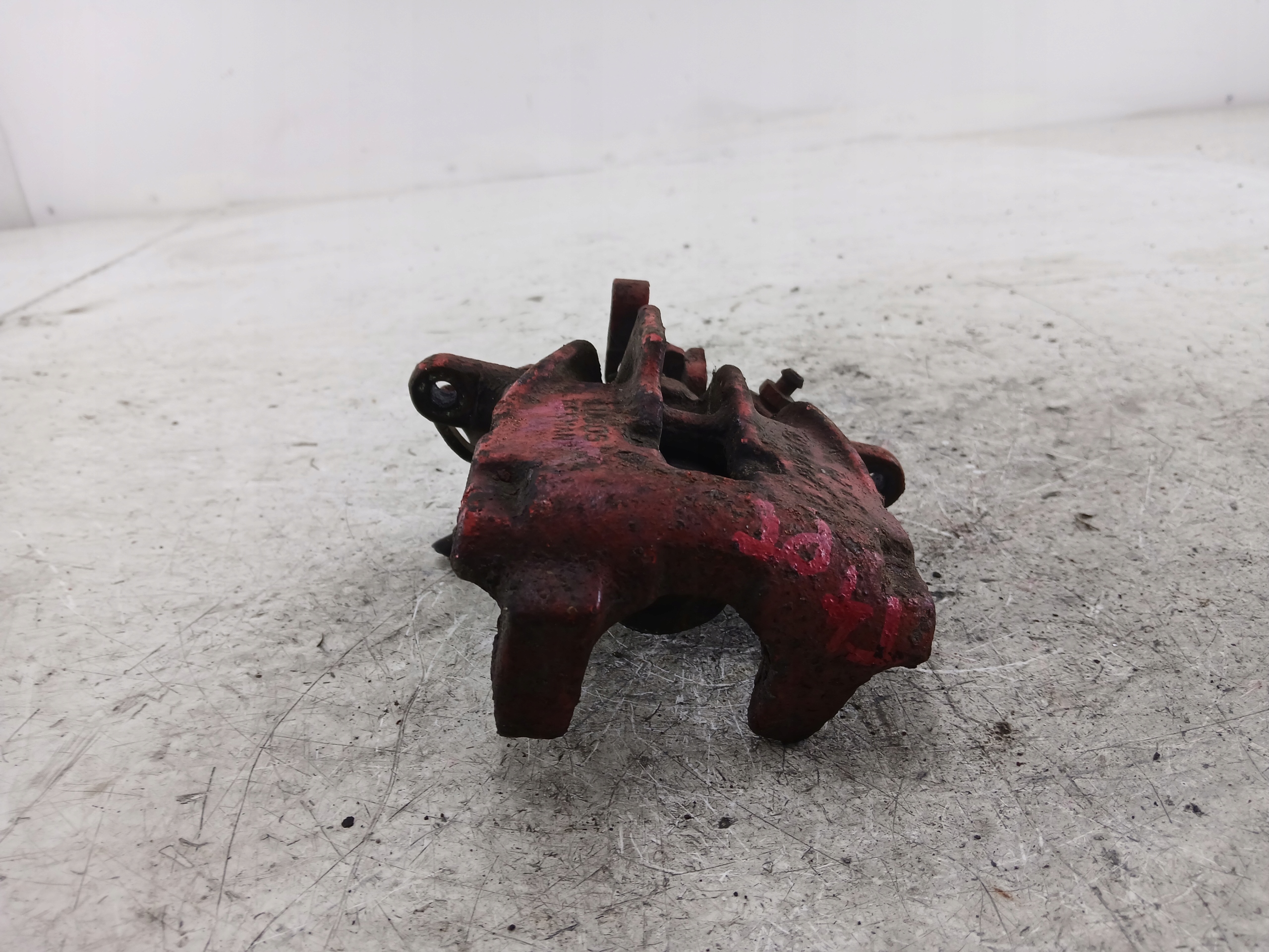 VW T4 caliper brake right rear part