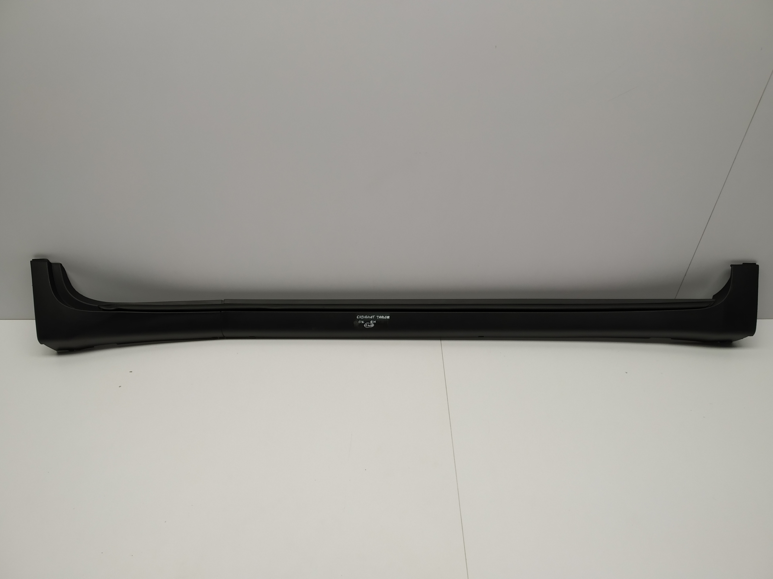 2017r + Chevrolet Traverse II threshold moulding cap threshold right