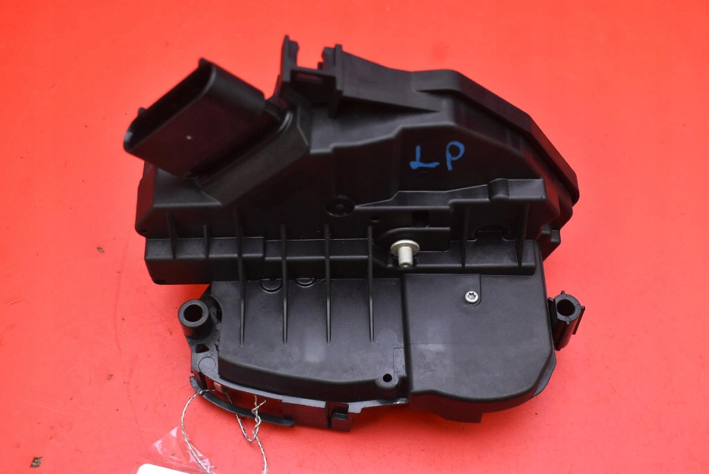 lock door left front BM5A-A21813-AE FORD FOCUS MK3 KOMBI 11-15
