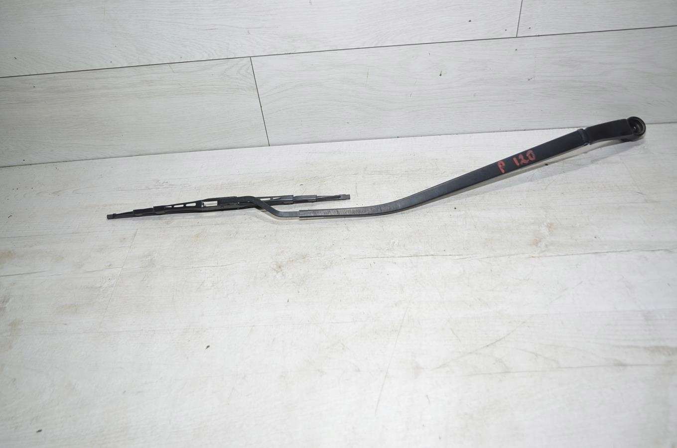 wiper arm right Hyundai i20 II lift 5d