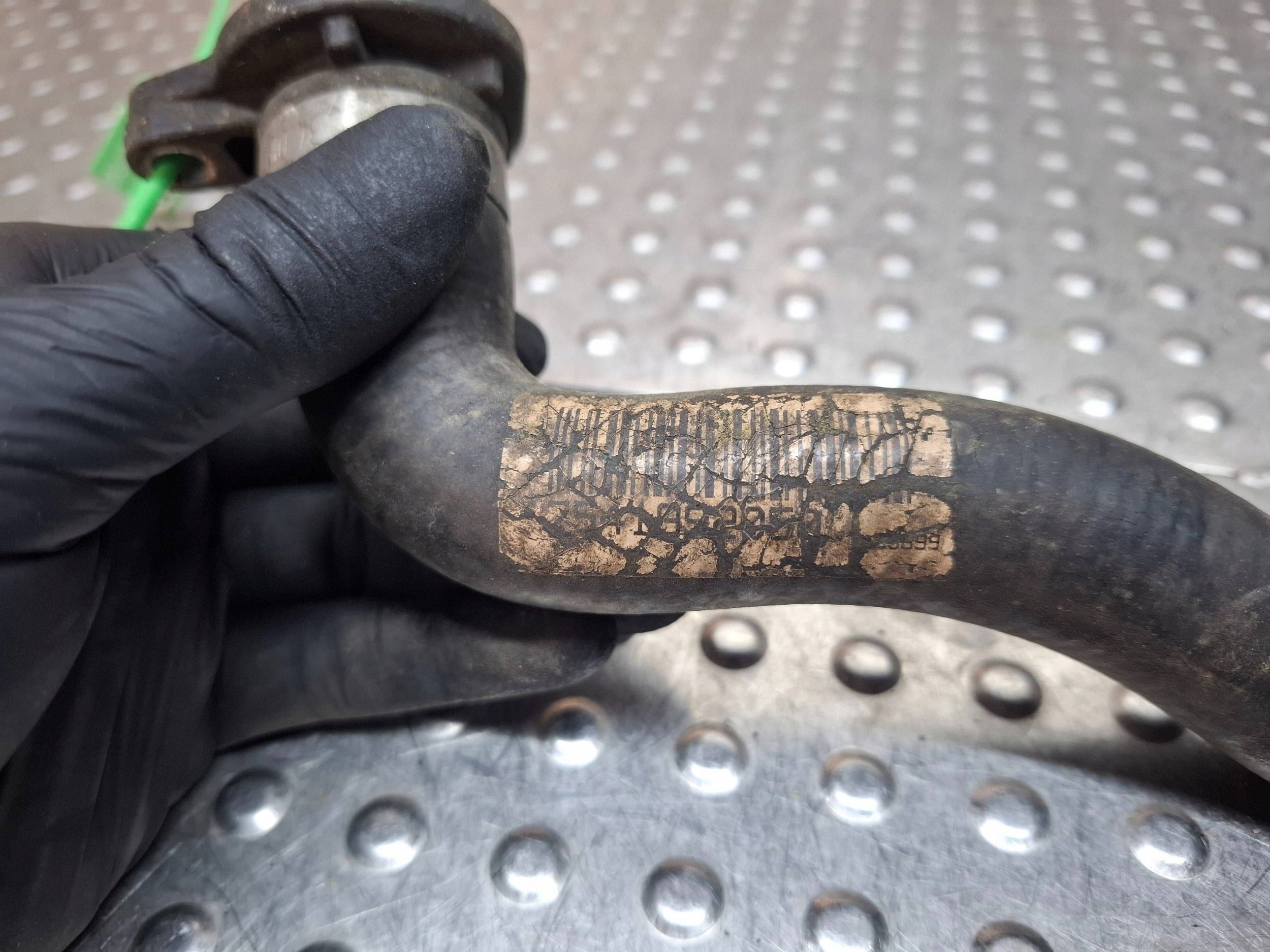 vedení hadice vody chladiče 7541992 BMW E82 E88 E89 E90 E91 E92 E93 N54 N55