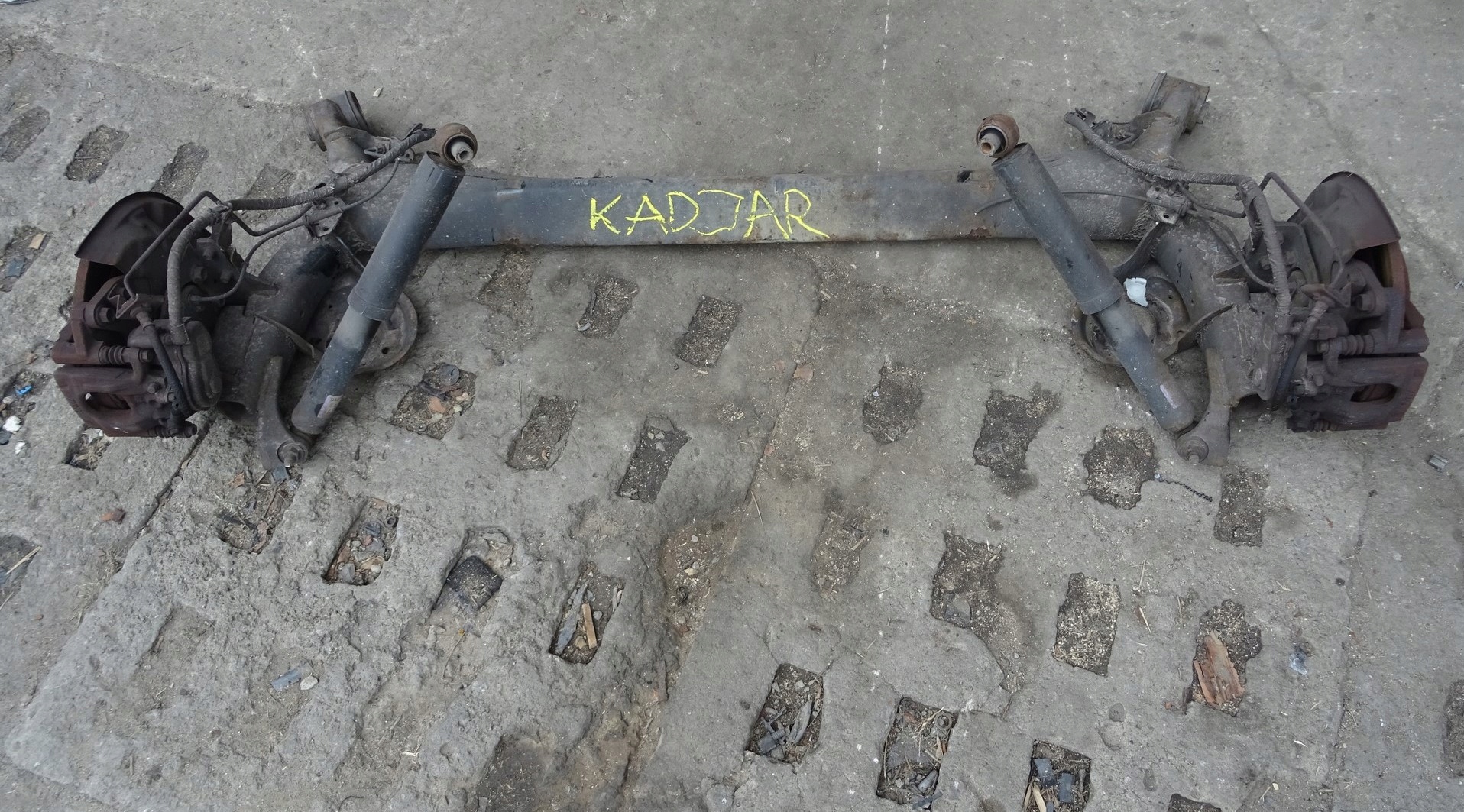 RENAULT KADJAR BELKA ZAWIESZENIA TYŁ TYLNA