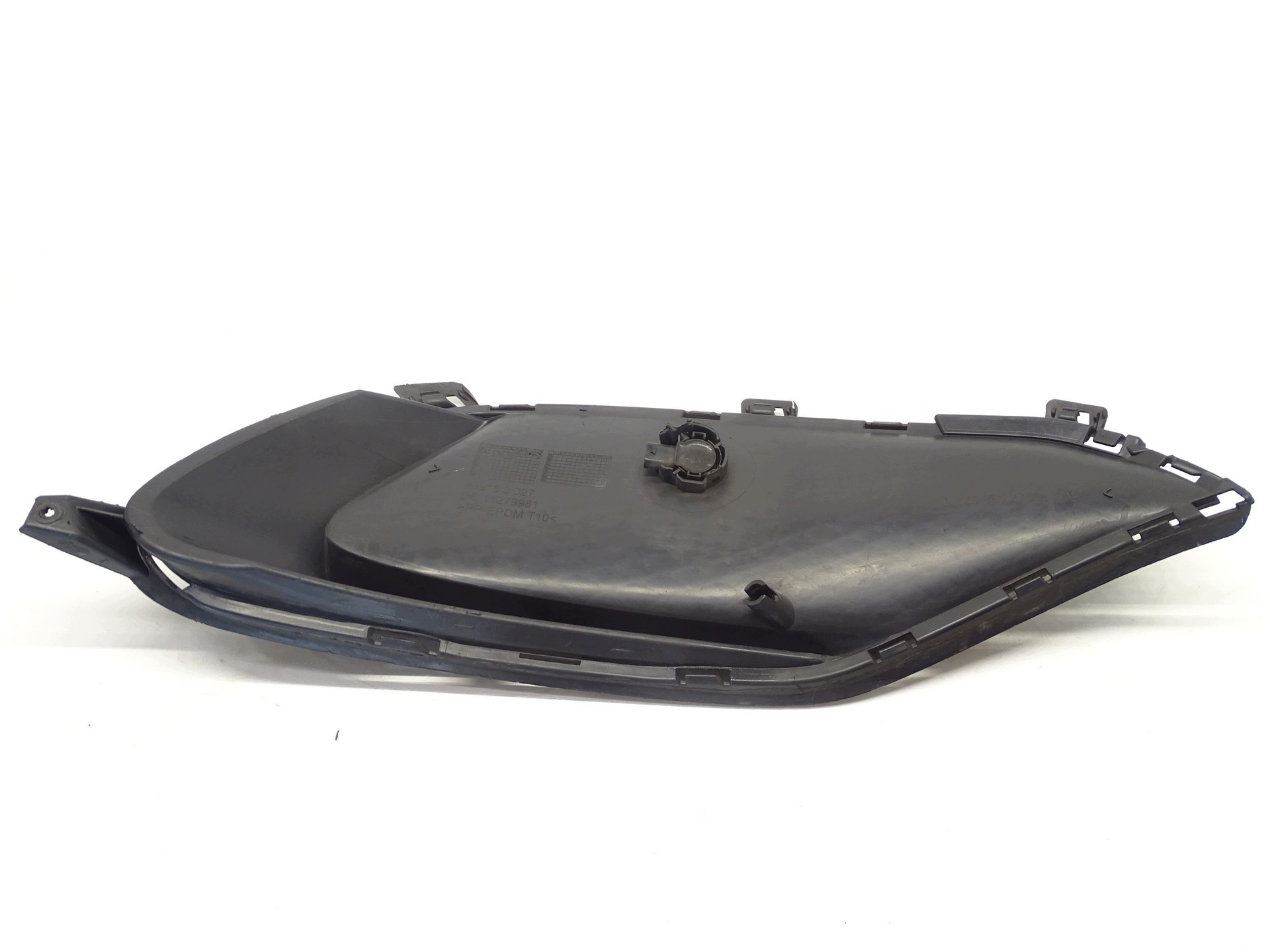grid of a bumper front left MERCEDES W176 A1768852700
