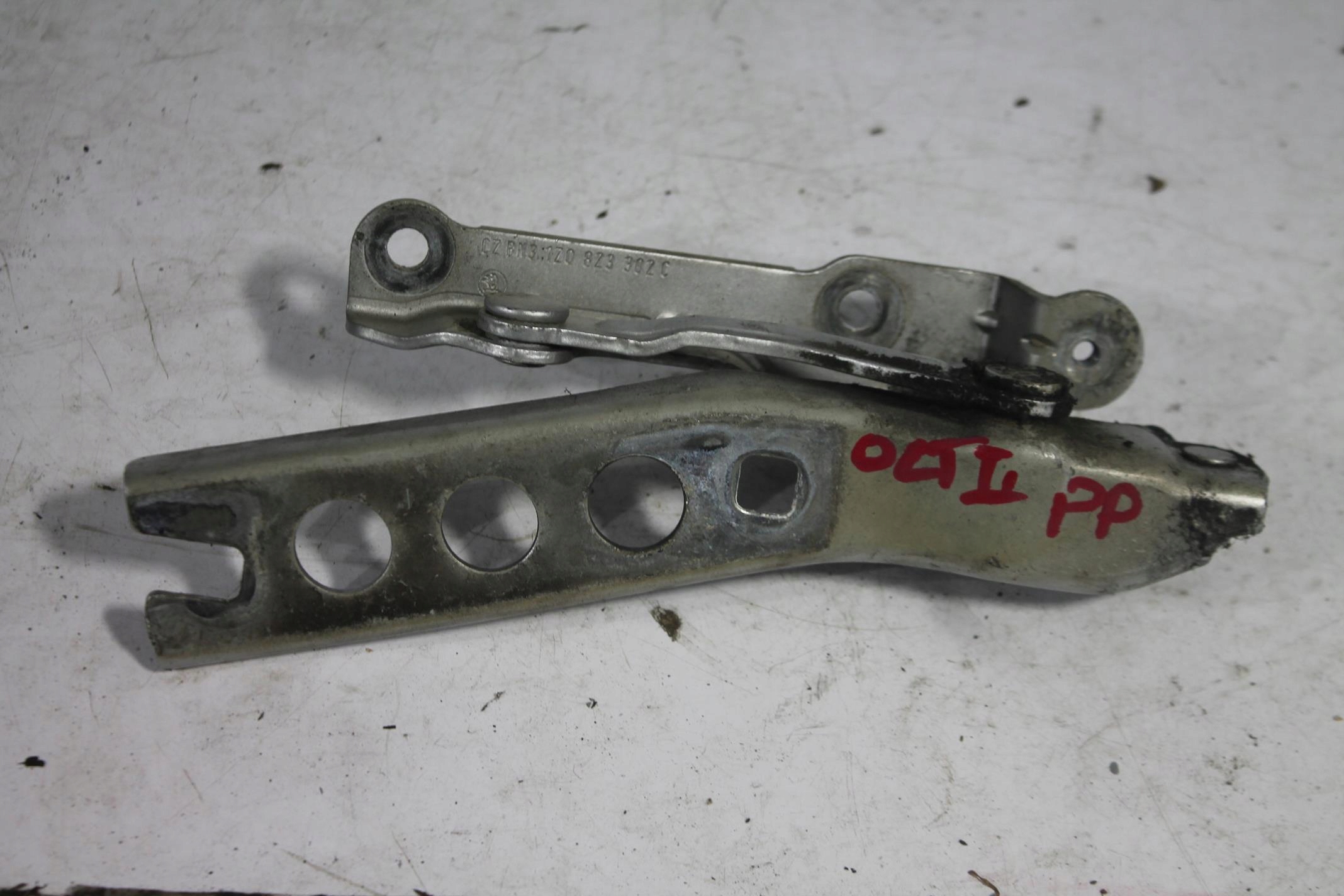 hinge bonnet hinges KOMPLET OCTAVIA II LA7T 04-08