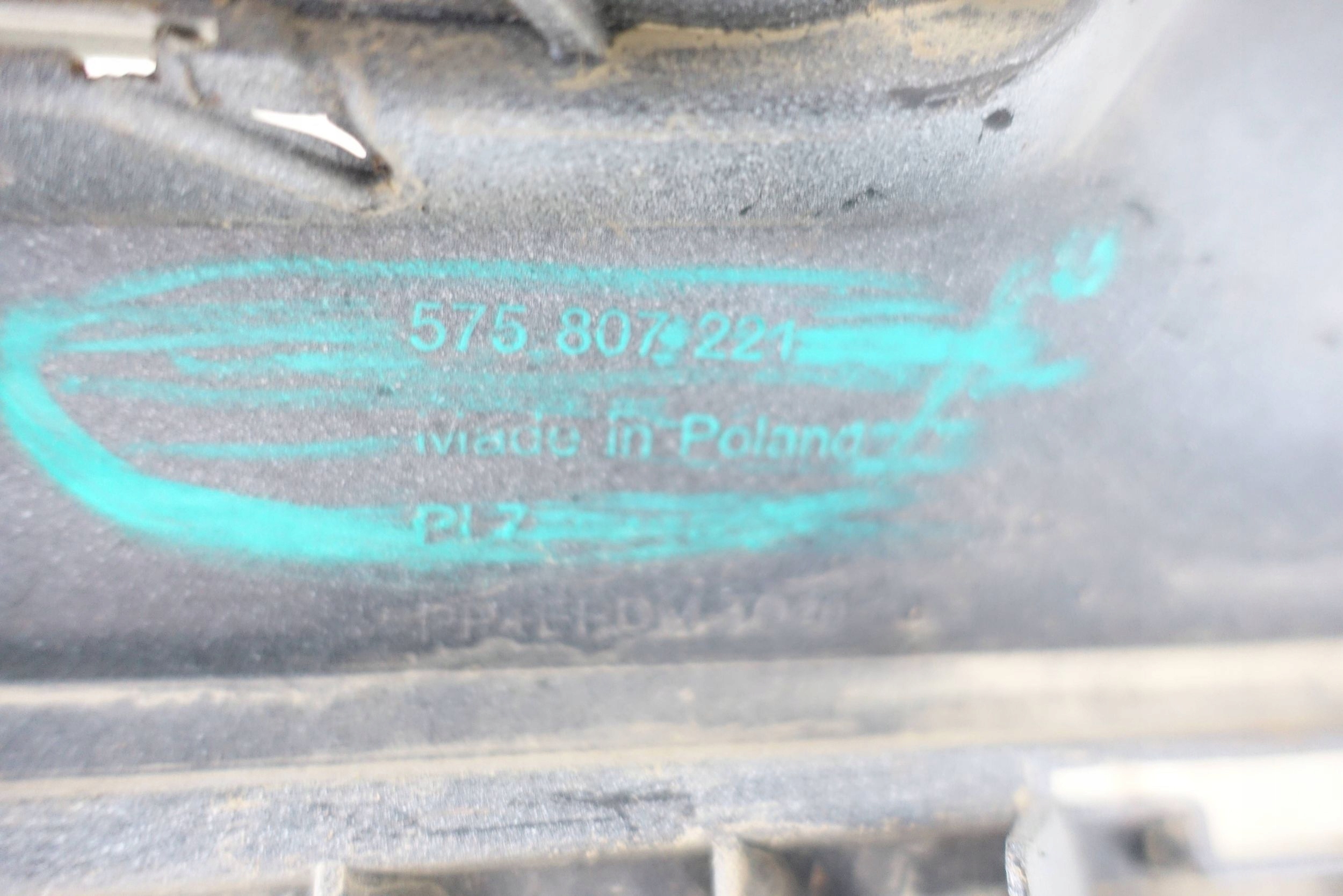 bumper front front SEAT ATECA 575 16-20 washers 575807221