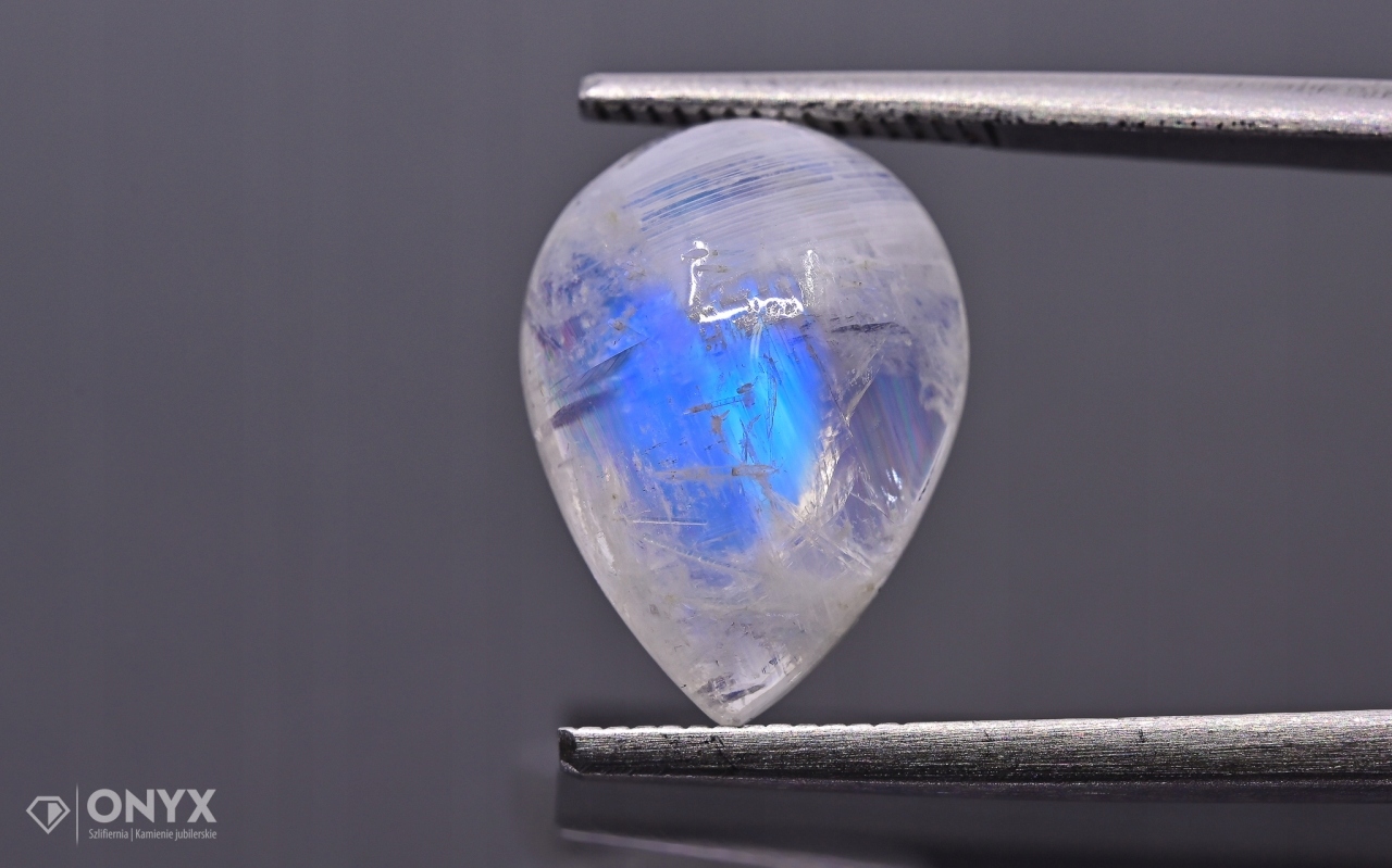 Měsíční kámen kabošon slza 14x10 mm