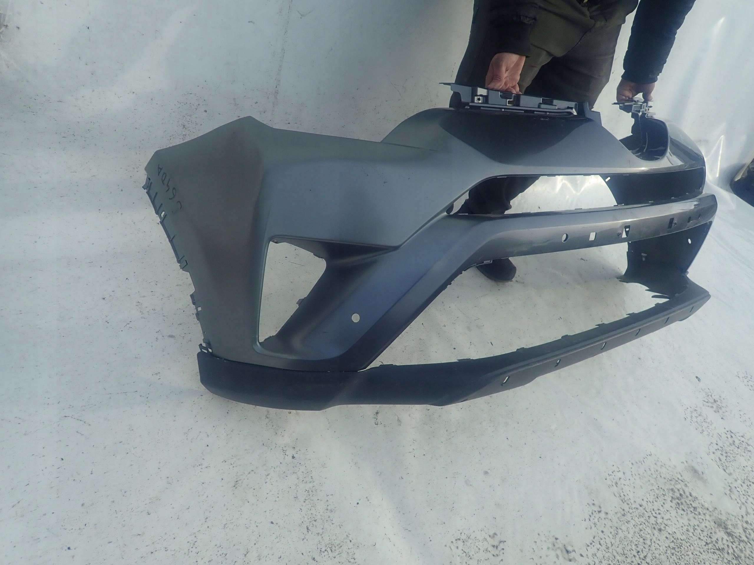 TOYOTA RAV4 IV LIFT 15-19 bumper front PDC