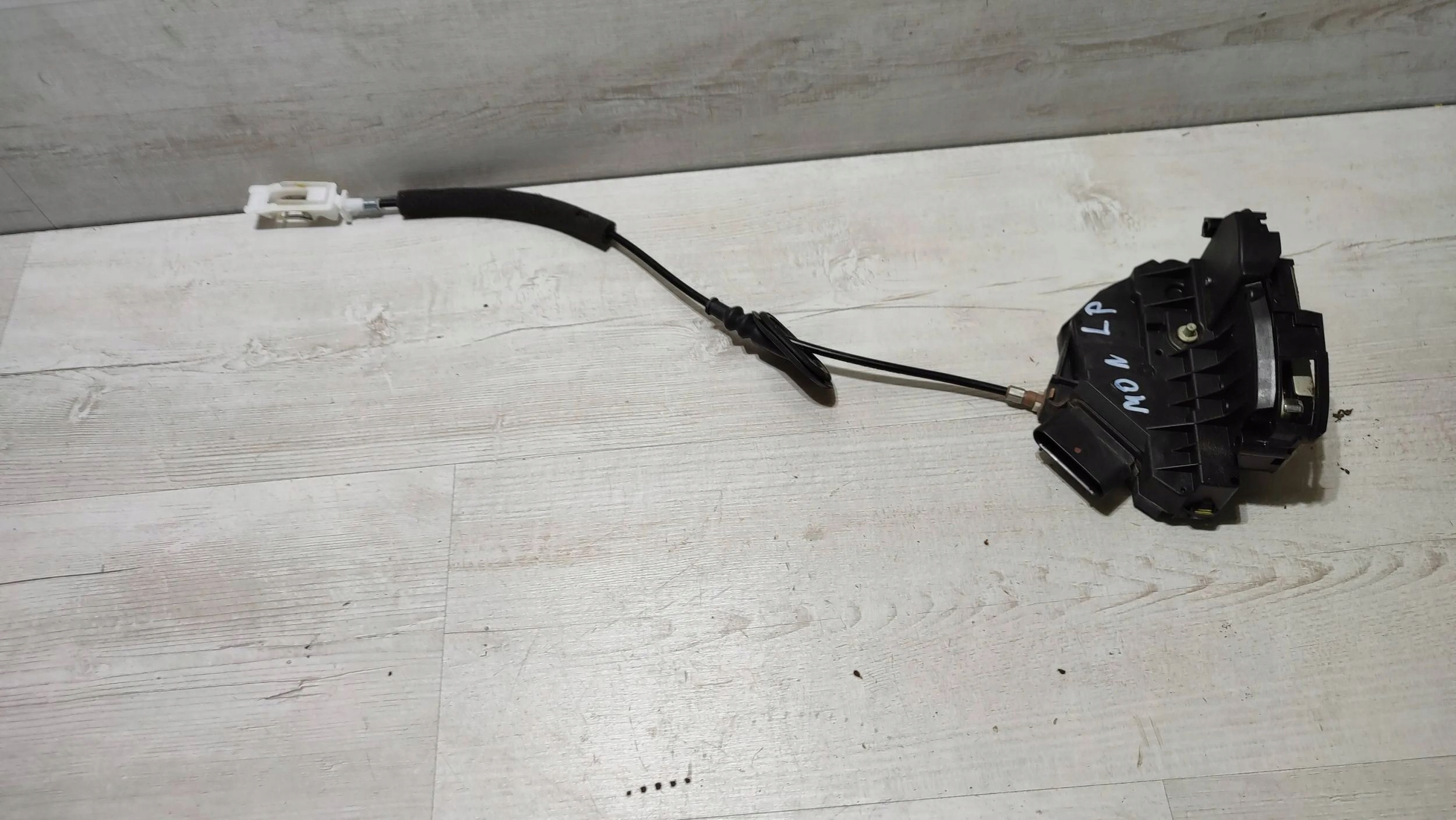 Ford Mondeo MK5 16r 2.0TDCi front side left lock door