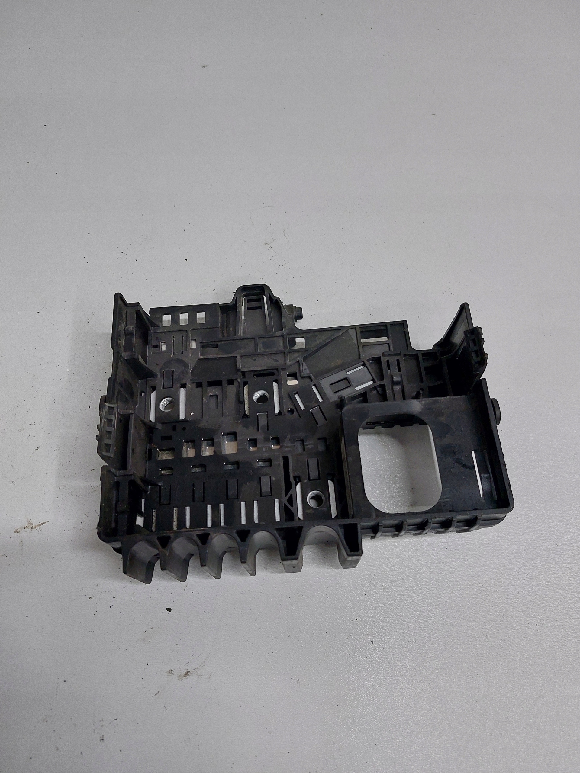 OPEL CORSA E Module fusibles Borne 13491093