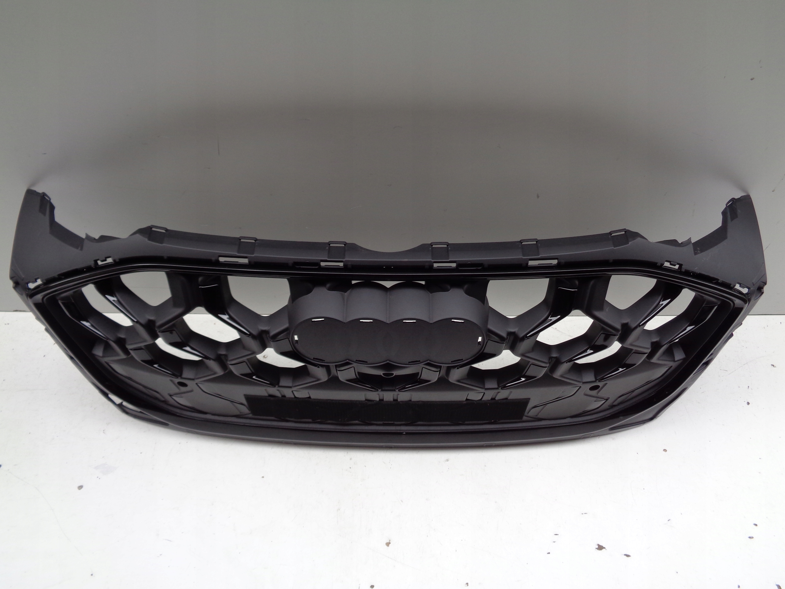 front PREKLADgrill AUDI Q5 III 8MA 24- S-LINE black