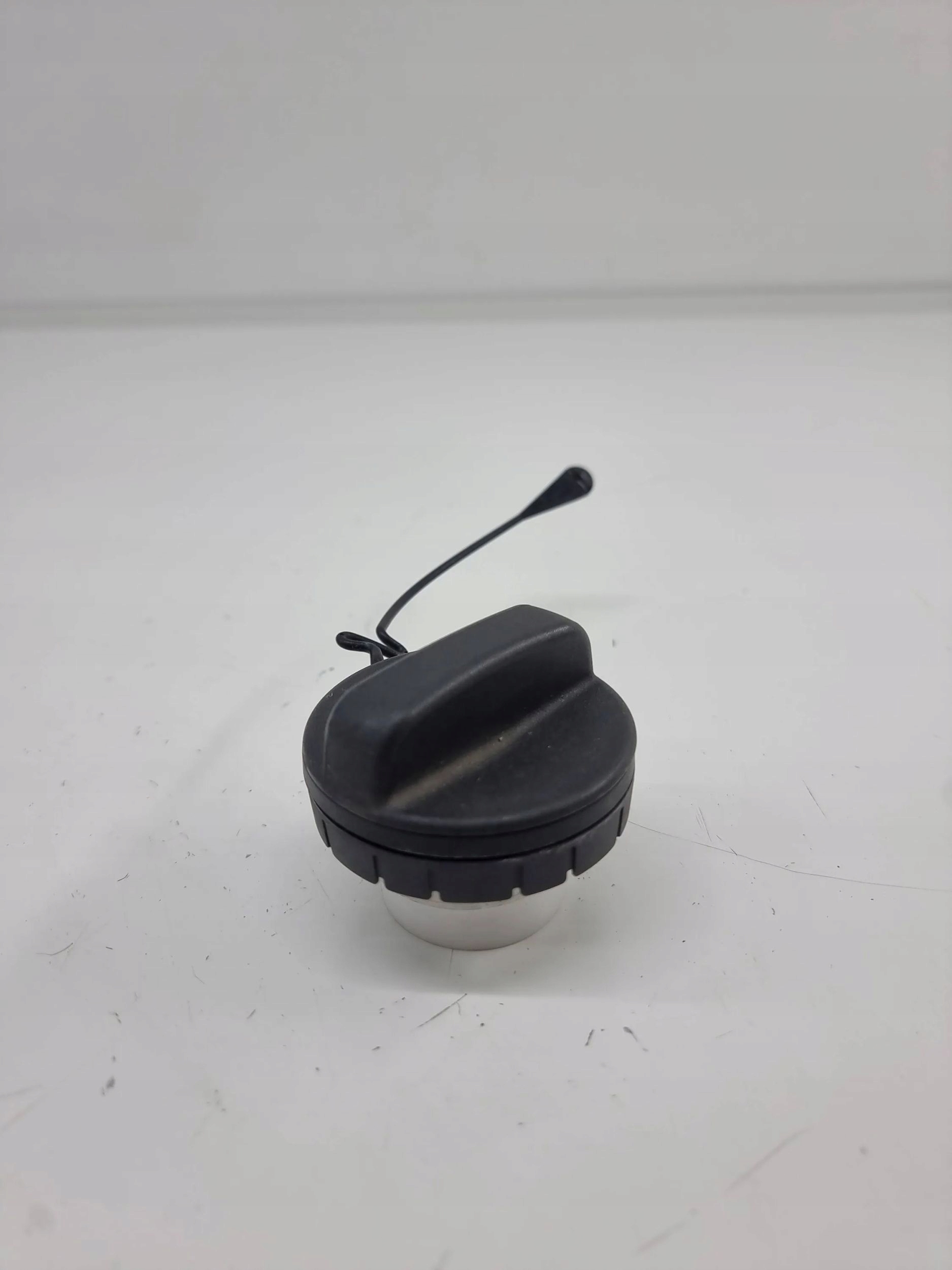 Korek wlewu paliwa Lexus UX