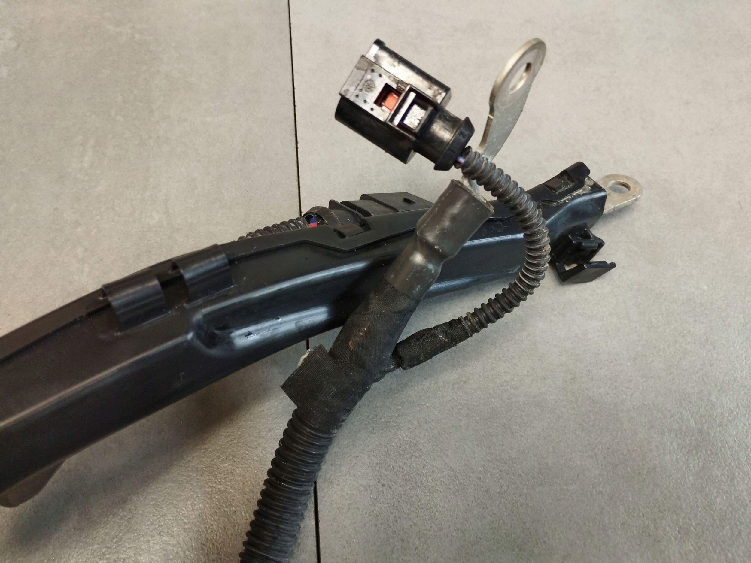 Audi A4 B9 2017 2.0 TFSI bundle alternator ROZRUSZNIKA 8W0971228AB