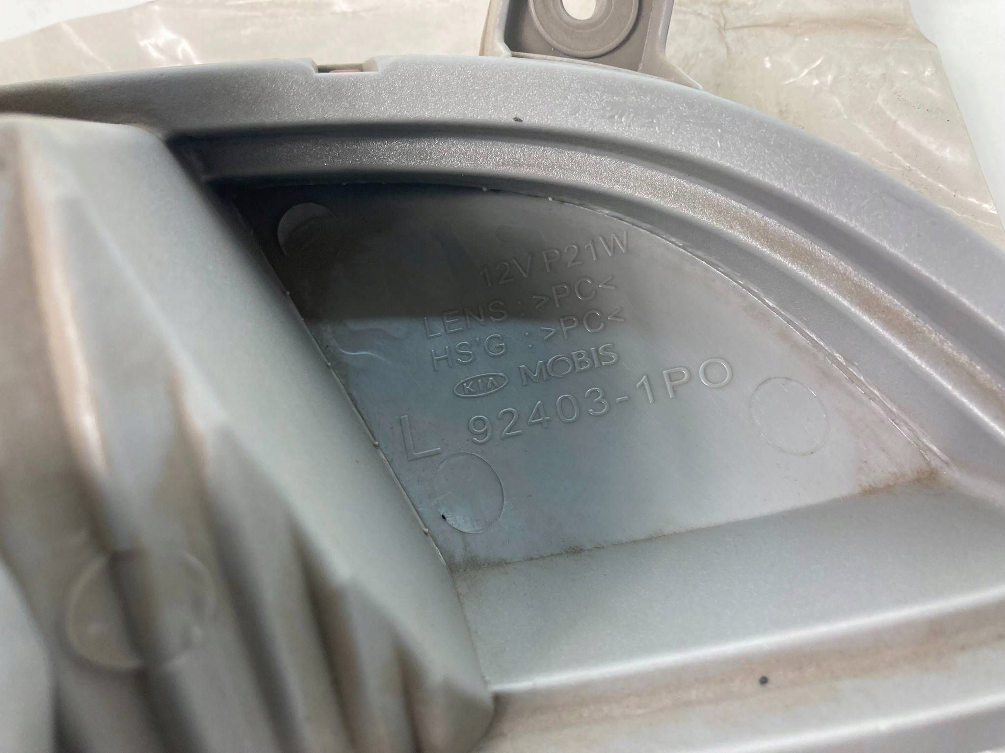 KIA Venga light right left rear rear part 92404-1P0 92403-1P0
