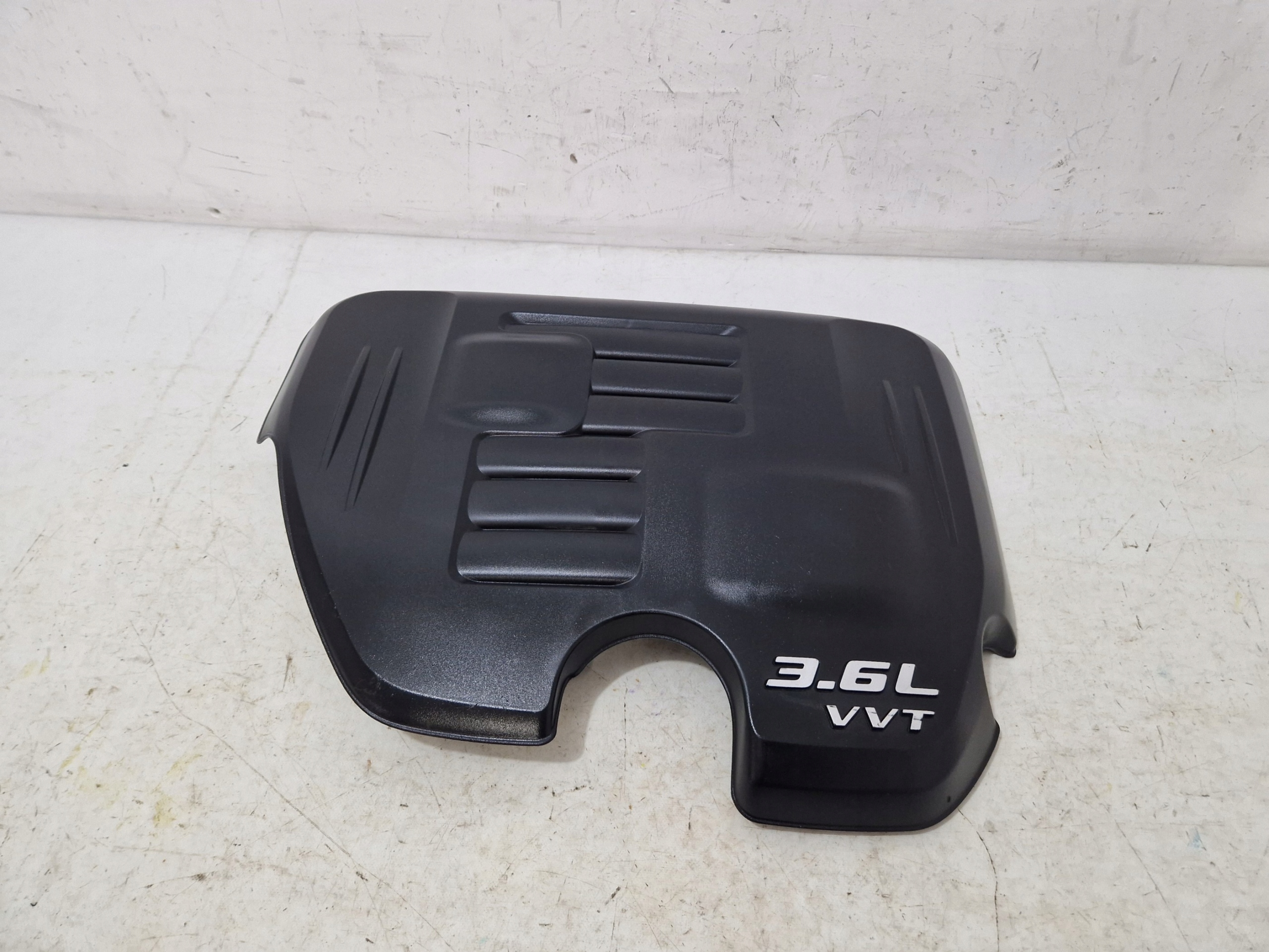 DODGE CHARGER CHALLENGER 2015- 3.6 cover engine housing cover upper 04593903AD