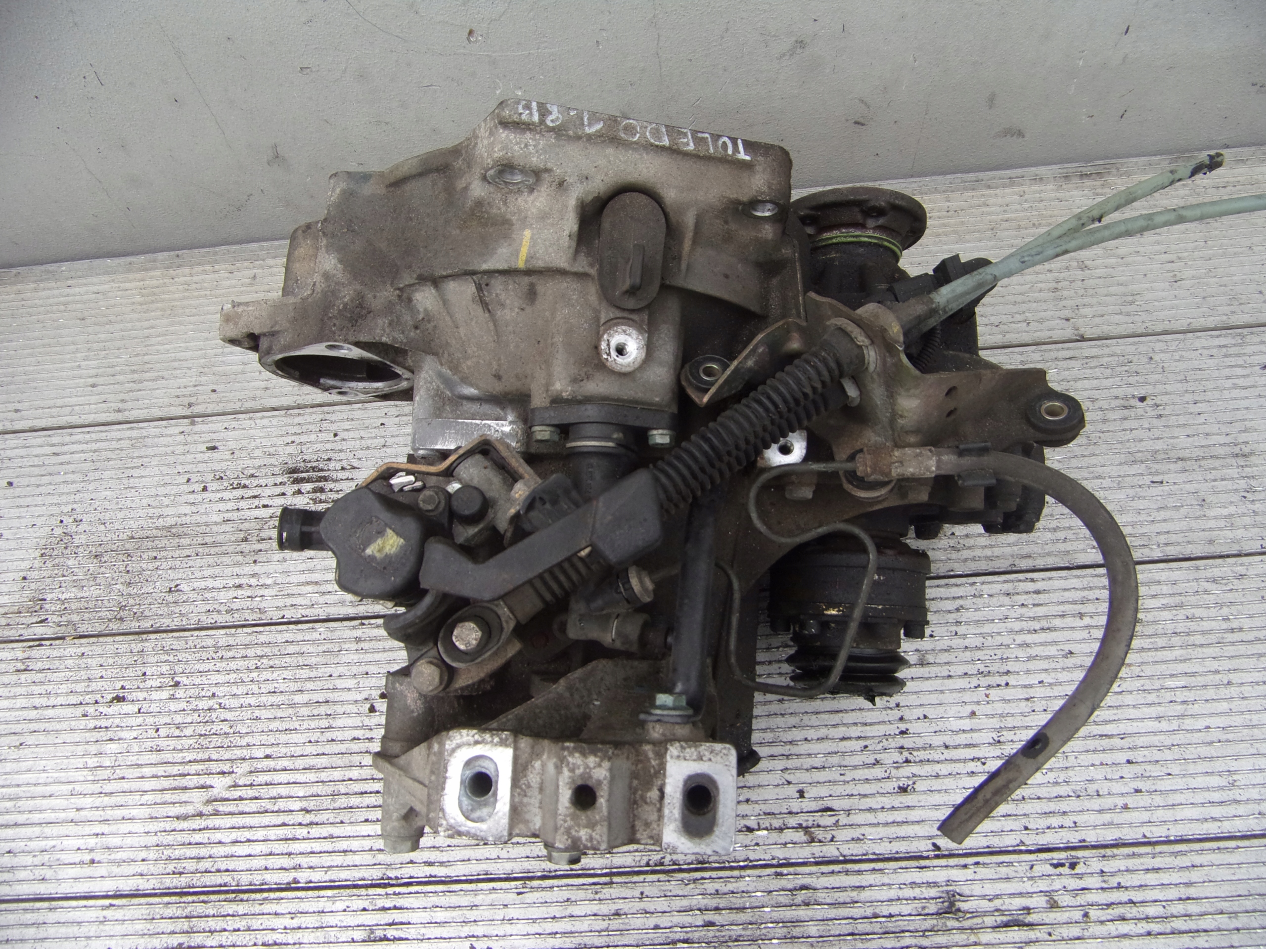 gearbox, manual SEAT TOLEDO 2 CZM 1.8 B