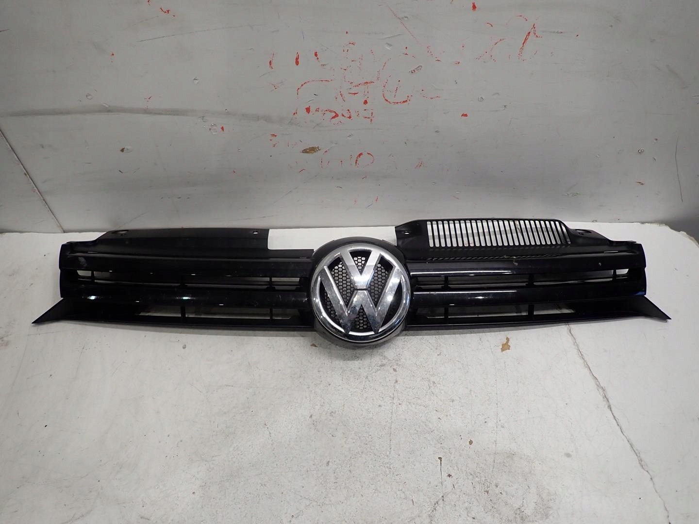 Grill VW GOLF VI 2009-2012 5K0853653