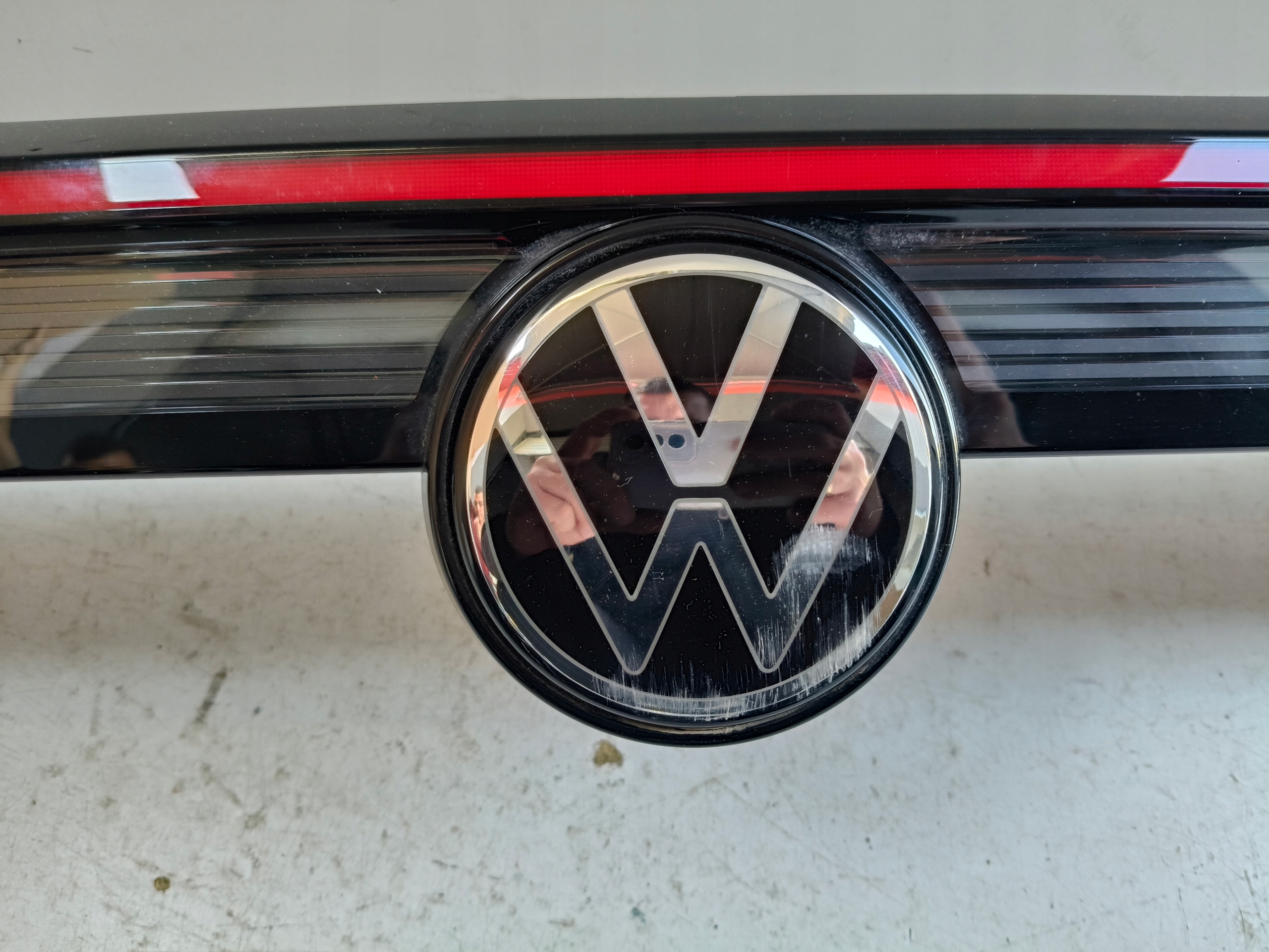light rear cap VW TAYRON 57L 24- LED