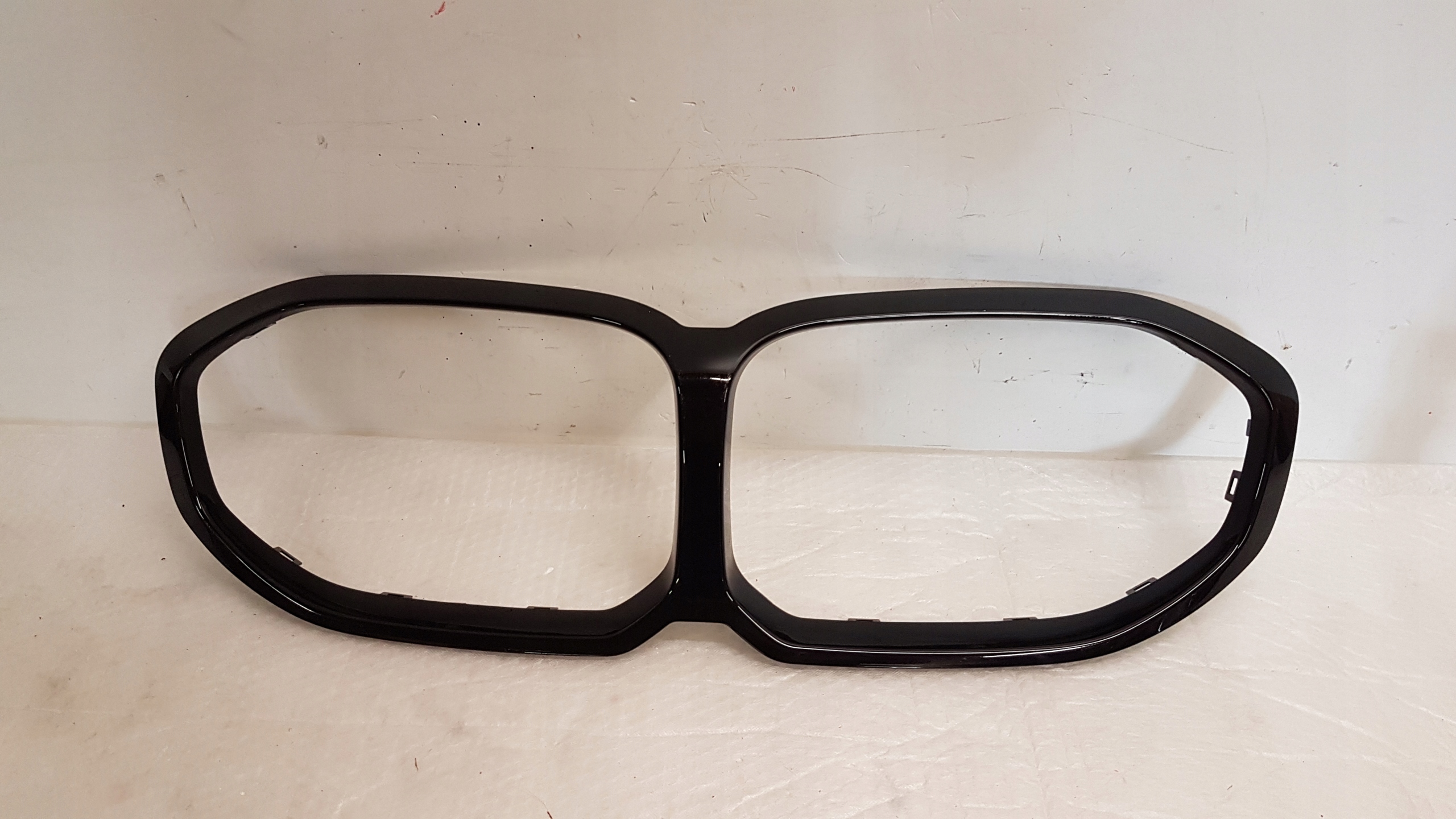Grill der Stoßstange Grill BMW F40 SHADOWLINE