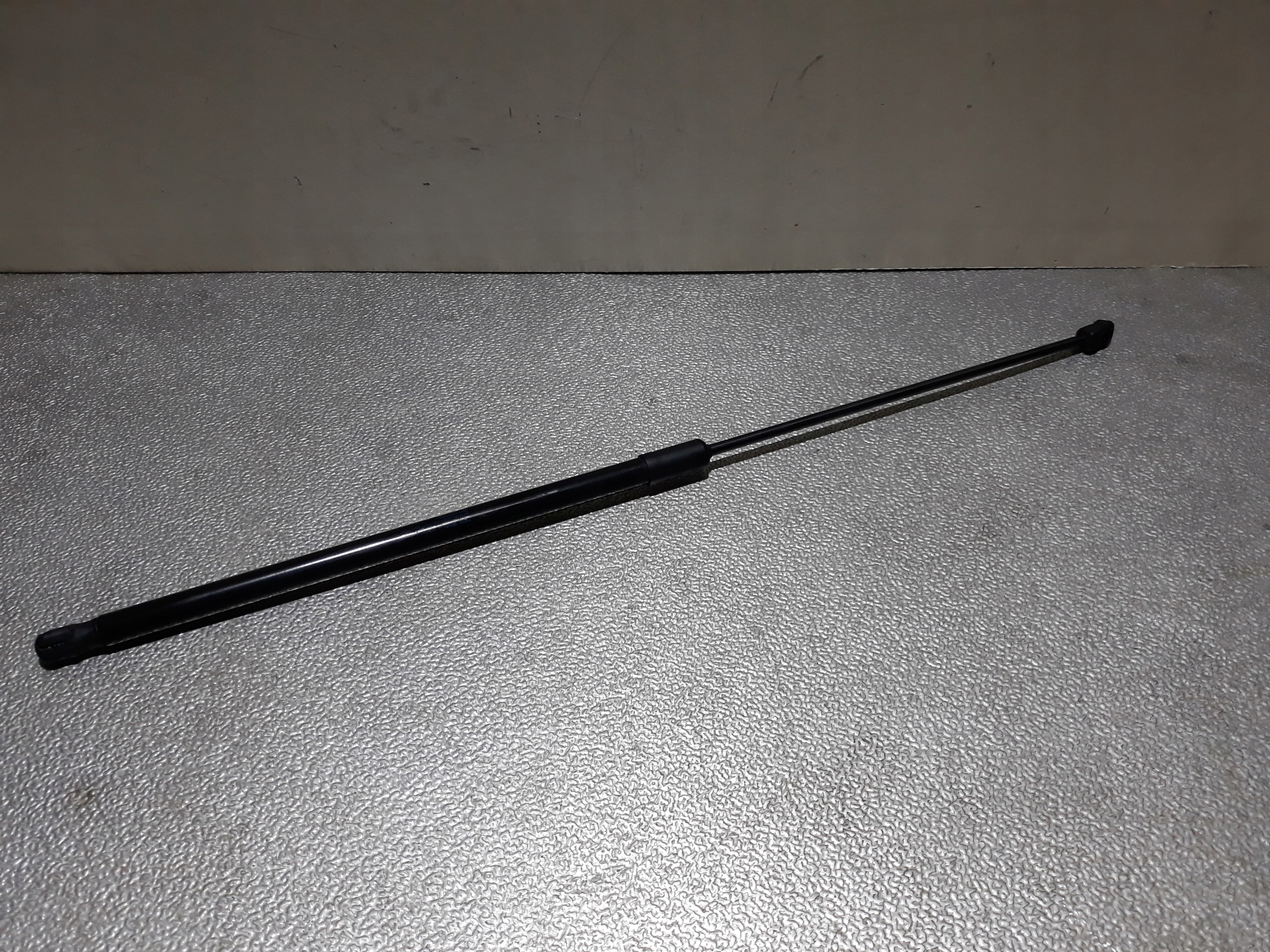 Привод телескопа капота VW PASSAT B8 3G0823359A