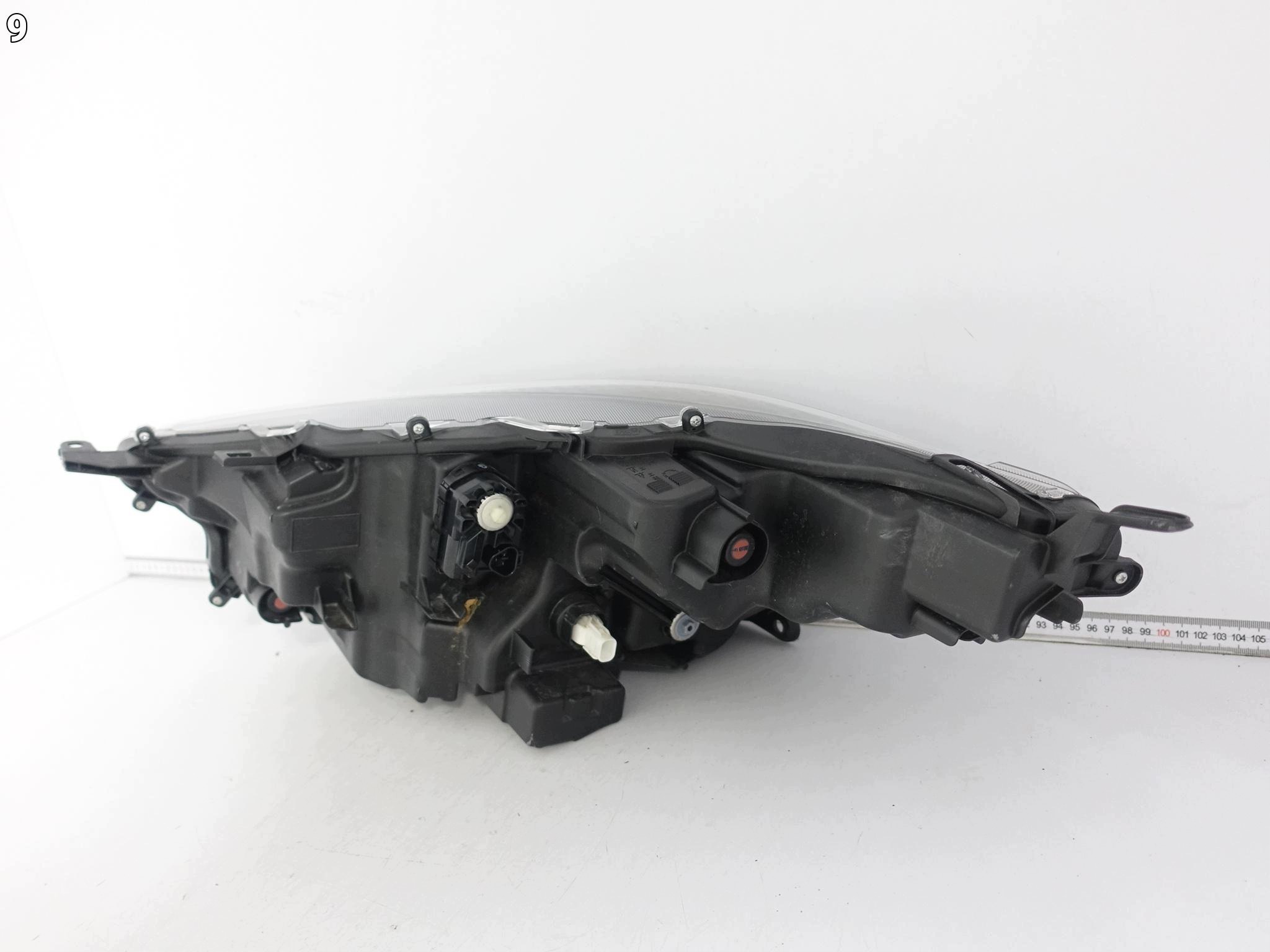 TOYOTA YARIS IV (4 GENERACJA) XP210 GR 20- light FULL LED right front EU