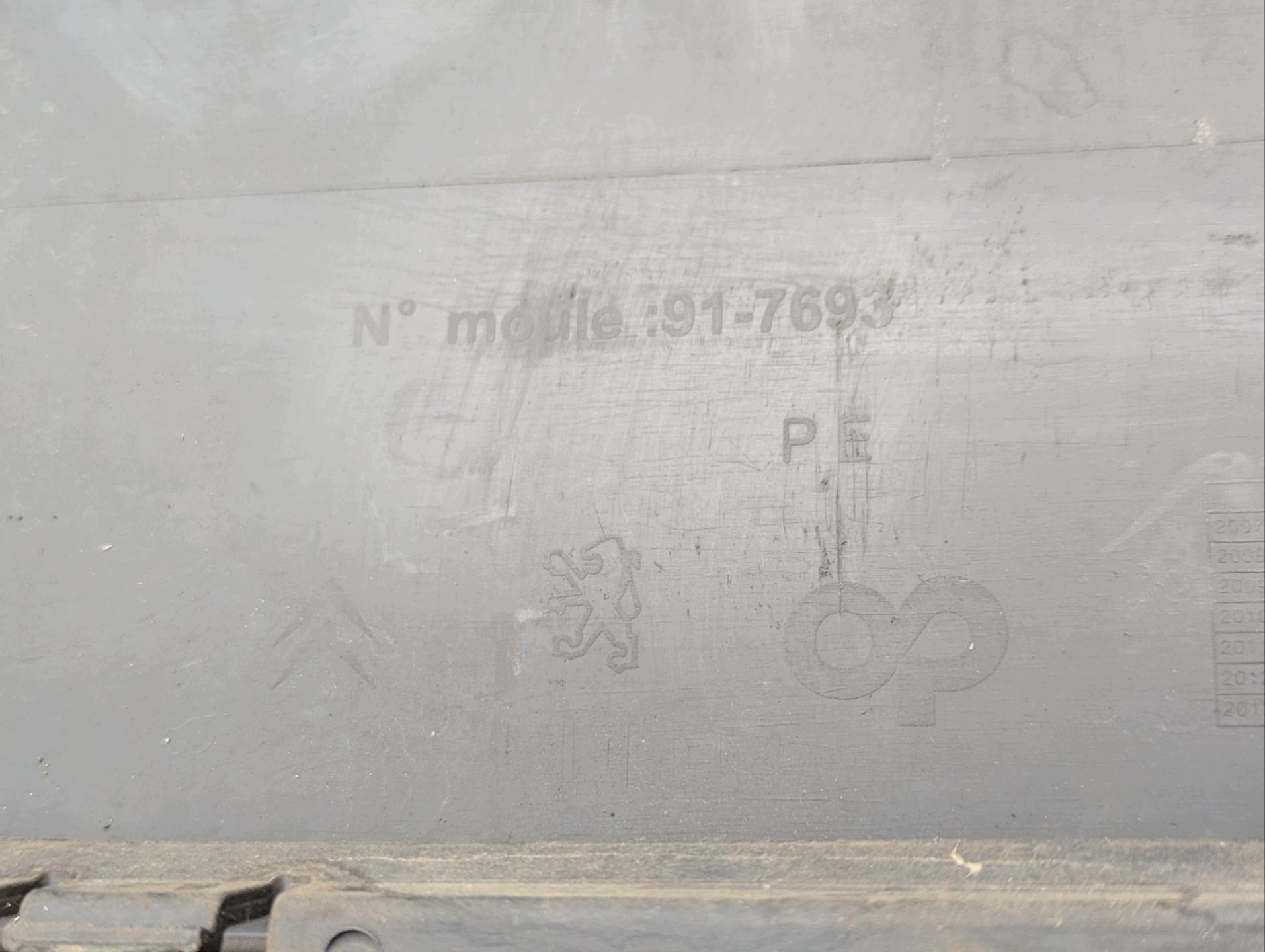 nárazník předek Citroen Berlingo 2 B9 2012 7401PT