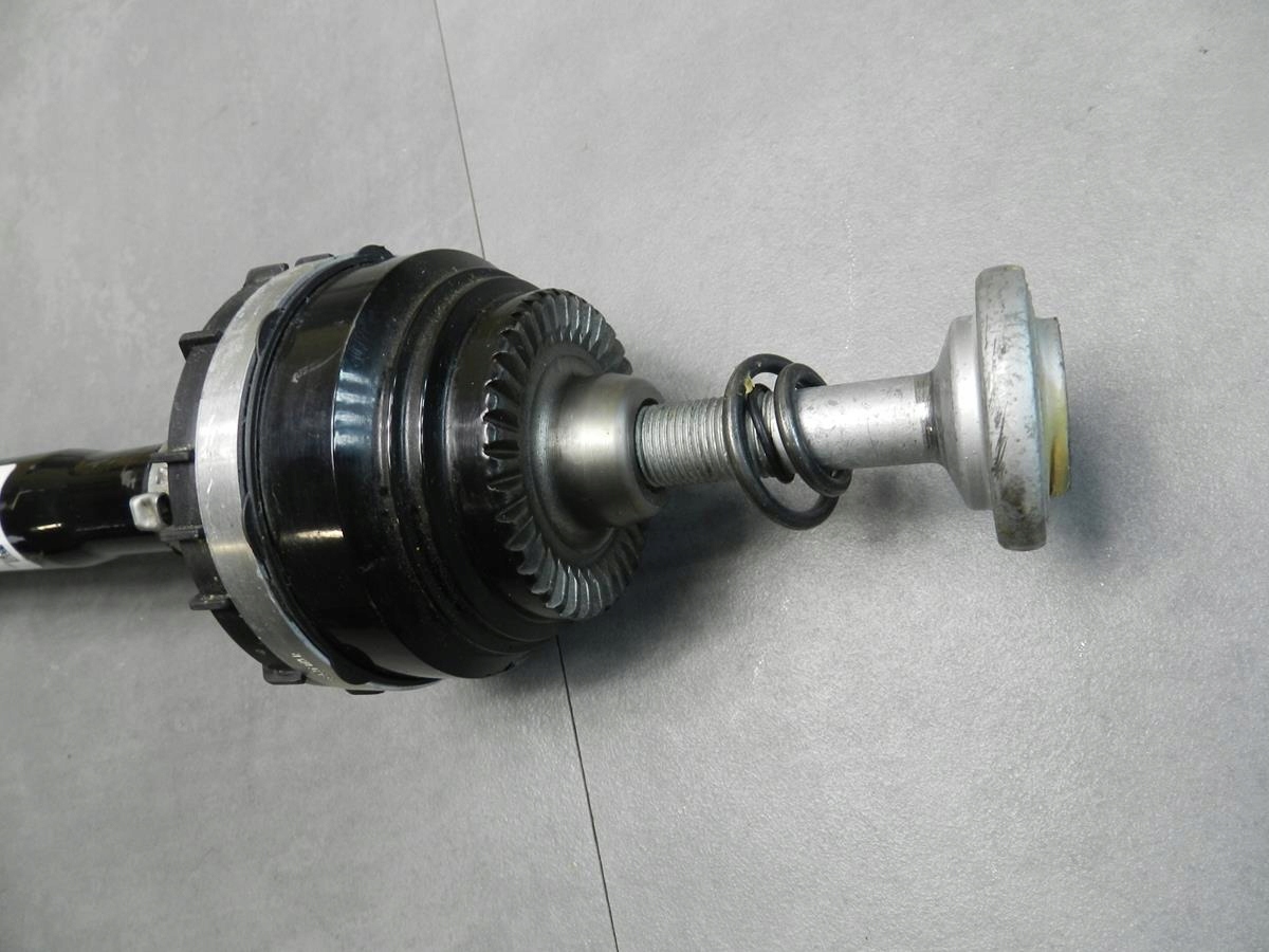BMW 3 G20 semi-axis left rear part 8487123