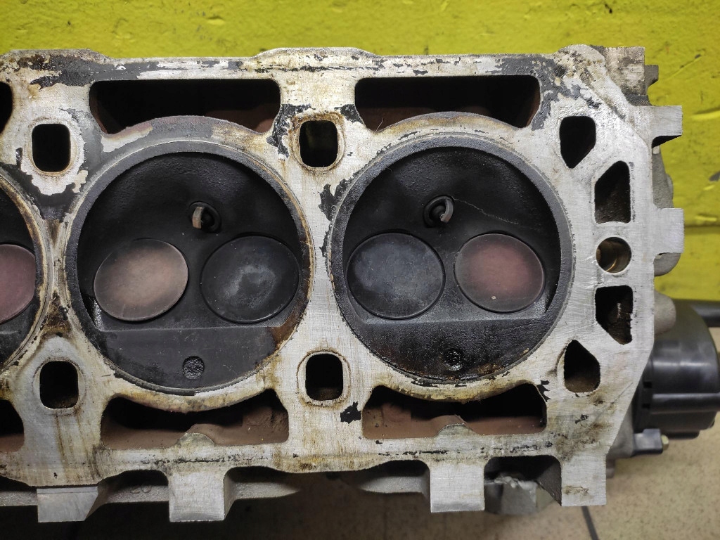 ROVER 200 1.4 head. of the engine