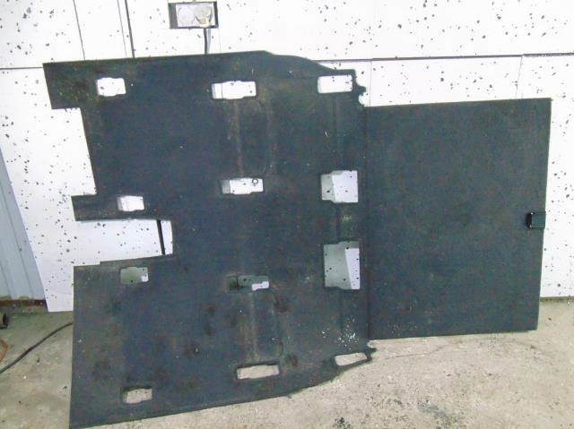 DYWAN WYKŁADZINA BAGAŻNIKA MERCEDES W168