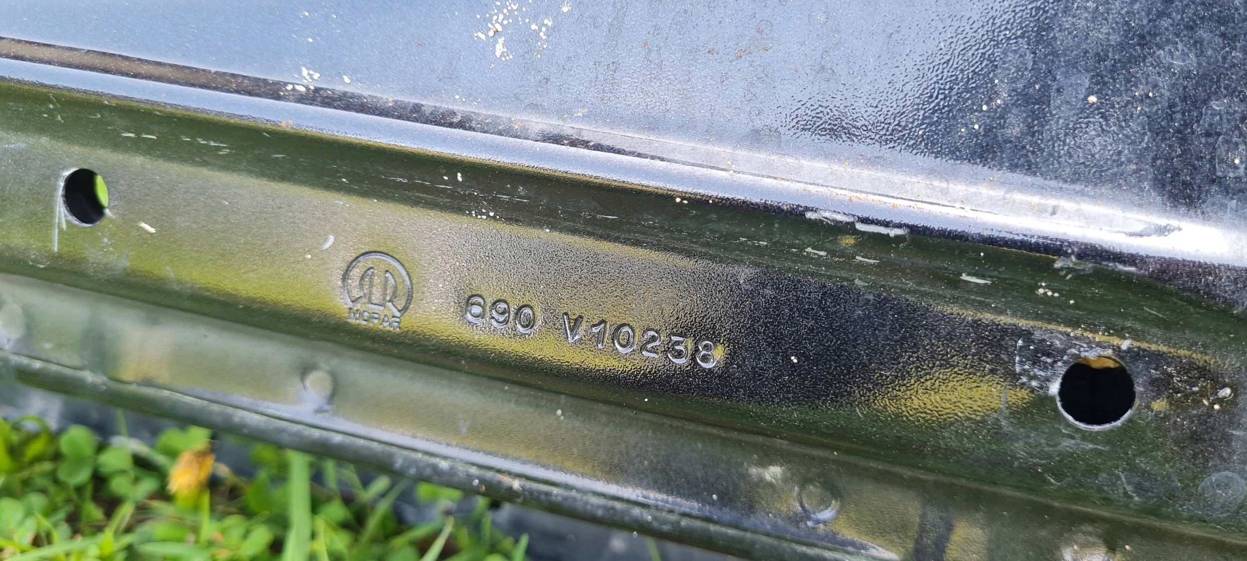 Chrysler Pacifica 2022 pillar side threshold right right front PXR