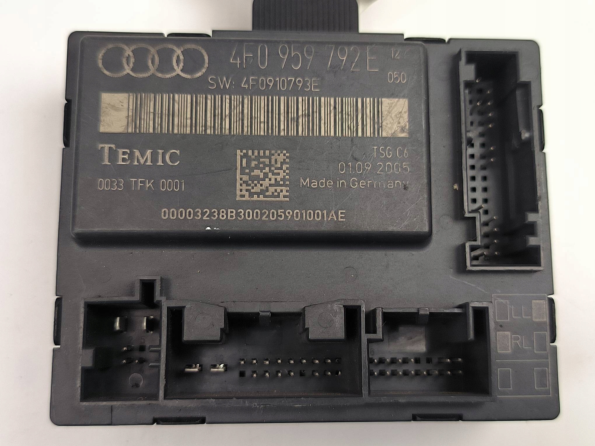 module door 4F0959792E AUDI A6 C6 LIFT