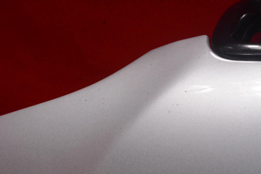 Capot SREBRNA BMW E65 01-05