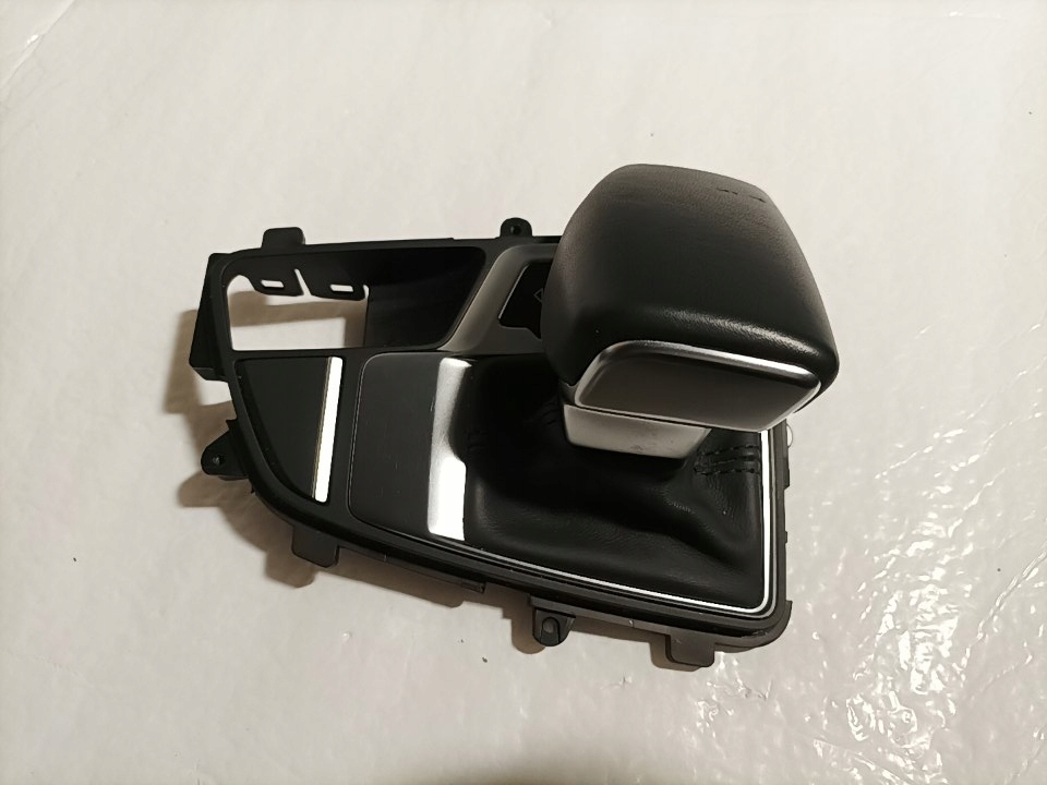 AUDI A4 B9 LIFT frame trim changes of the gear 8W1713111C