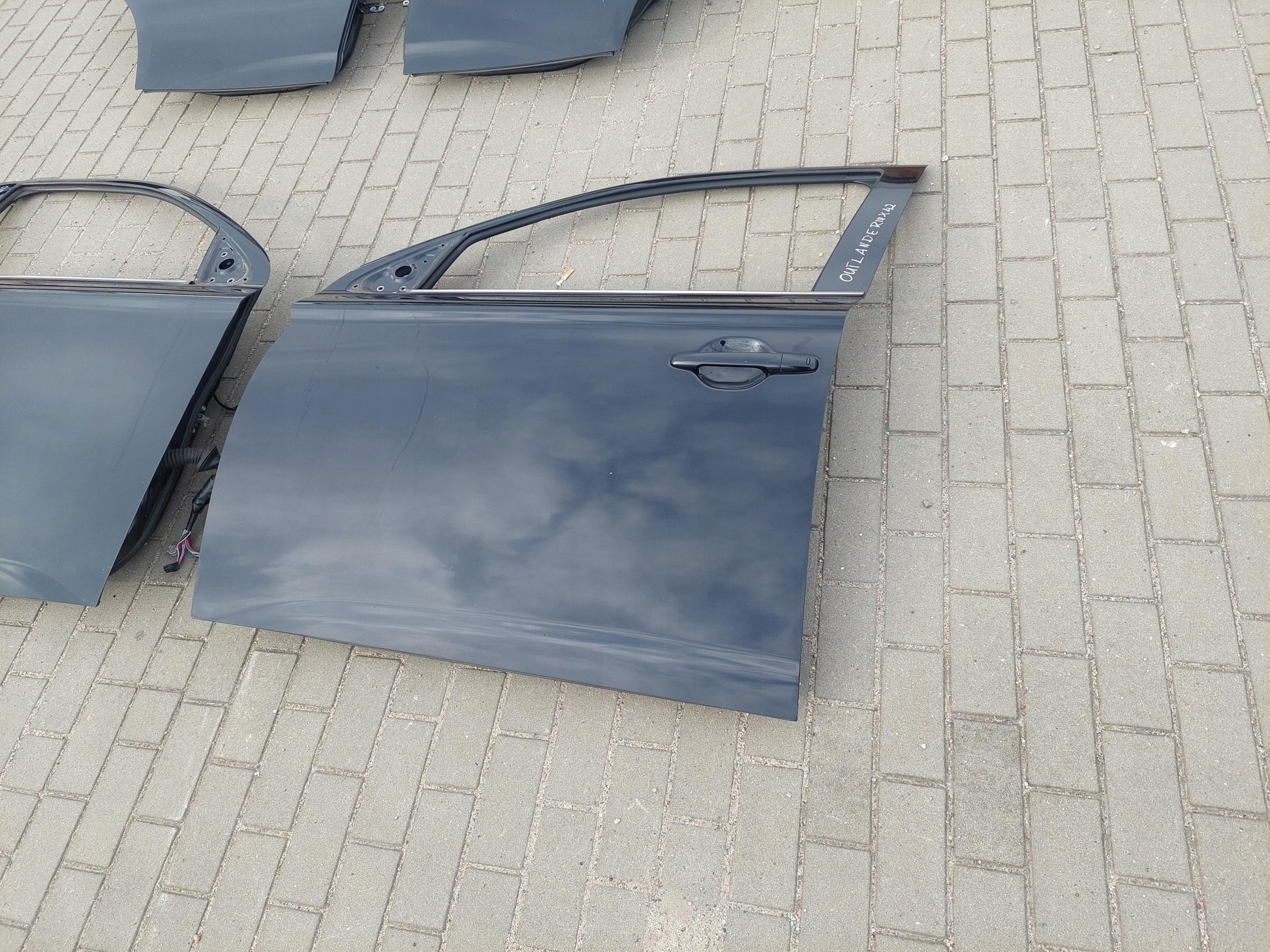 door front left front left MITSUBISHI OUTLANDER 3 III X42