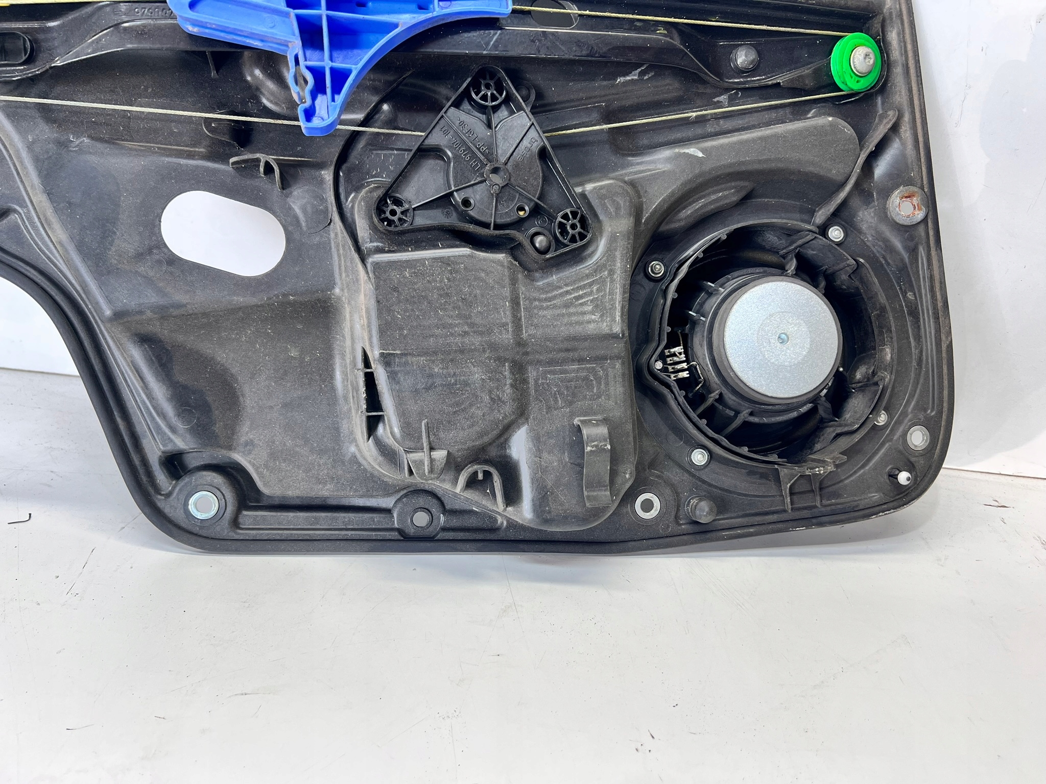 mechanism lifting windows left rear part VW TIGUAN 5N0839729F