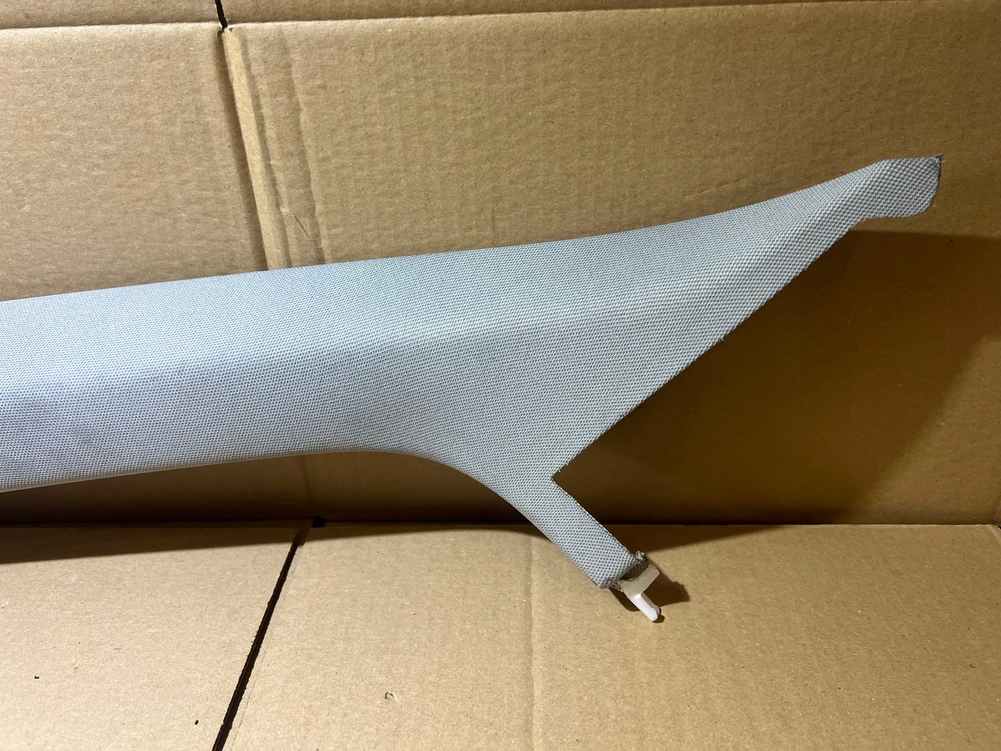AUDI Q5 80A Blende Abdeckung SLUPKA links vorne 80A867233F