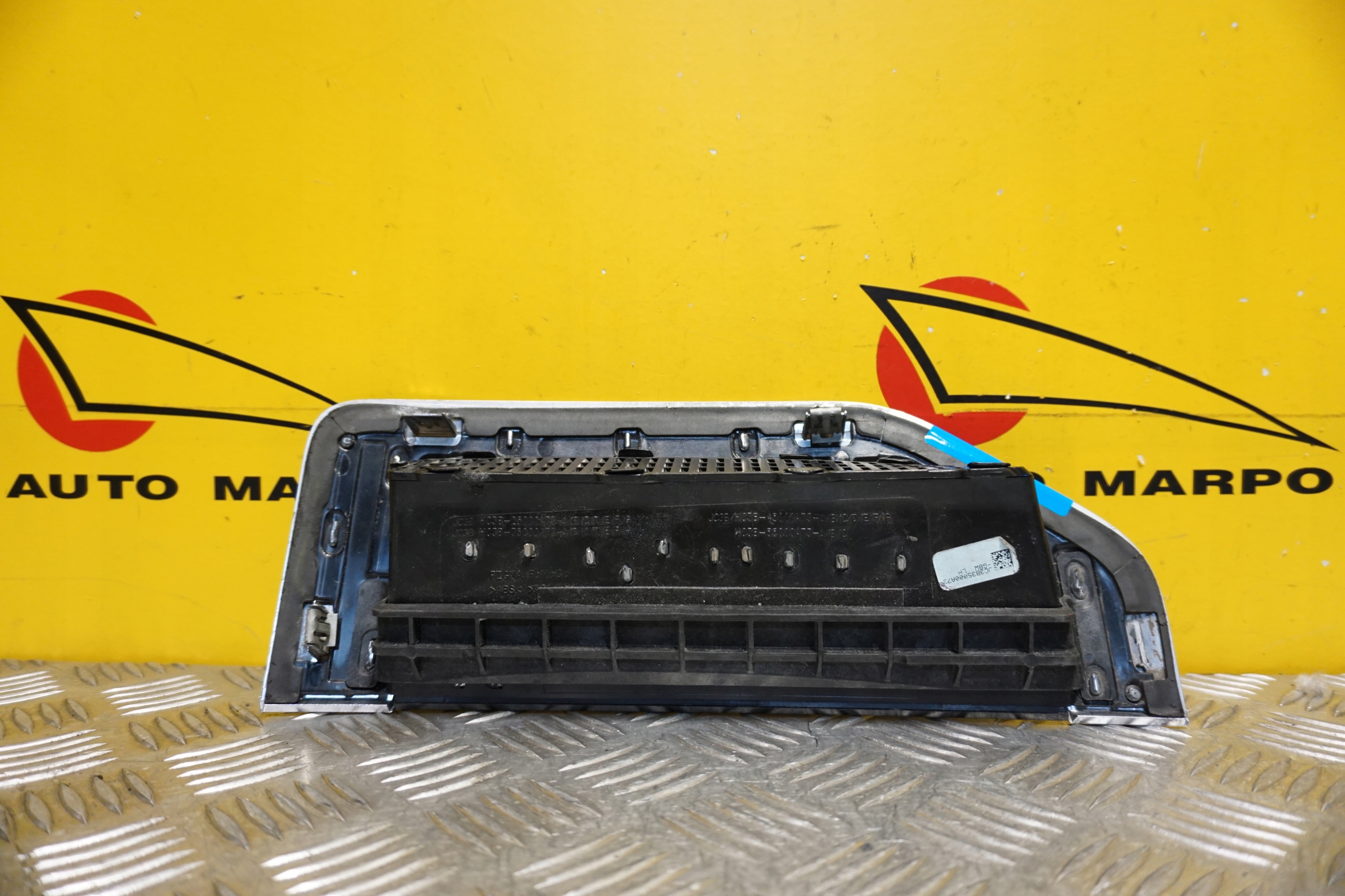 FORD F350 2017-2020 Emblemat Lewy JC3B35000A73 Producent części Ford OE