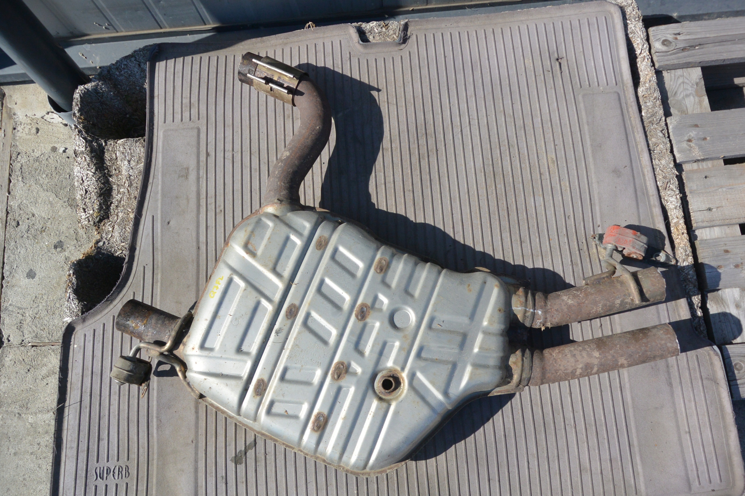 TLUMIK central exhaust pipe AUDI Q7 4L TOUAREG CAYENNE