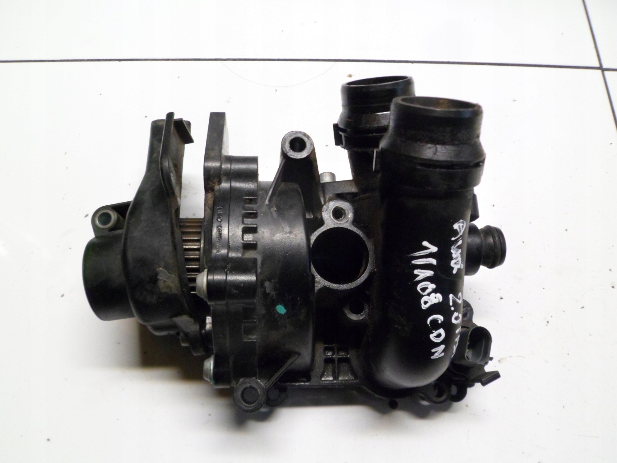 AUDI A4 B8 2.0TFSI CDN water pump 06H121008N