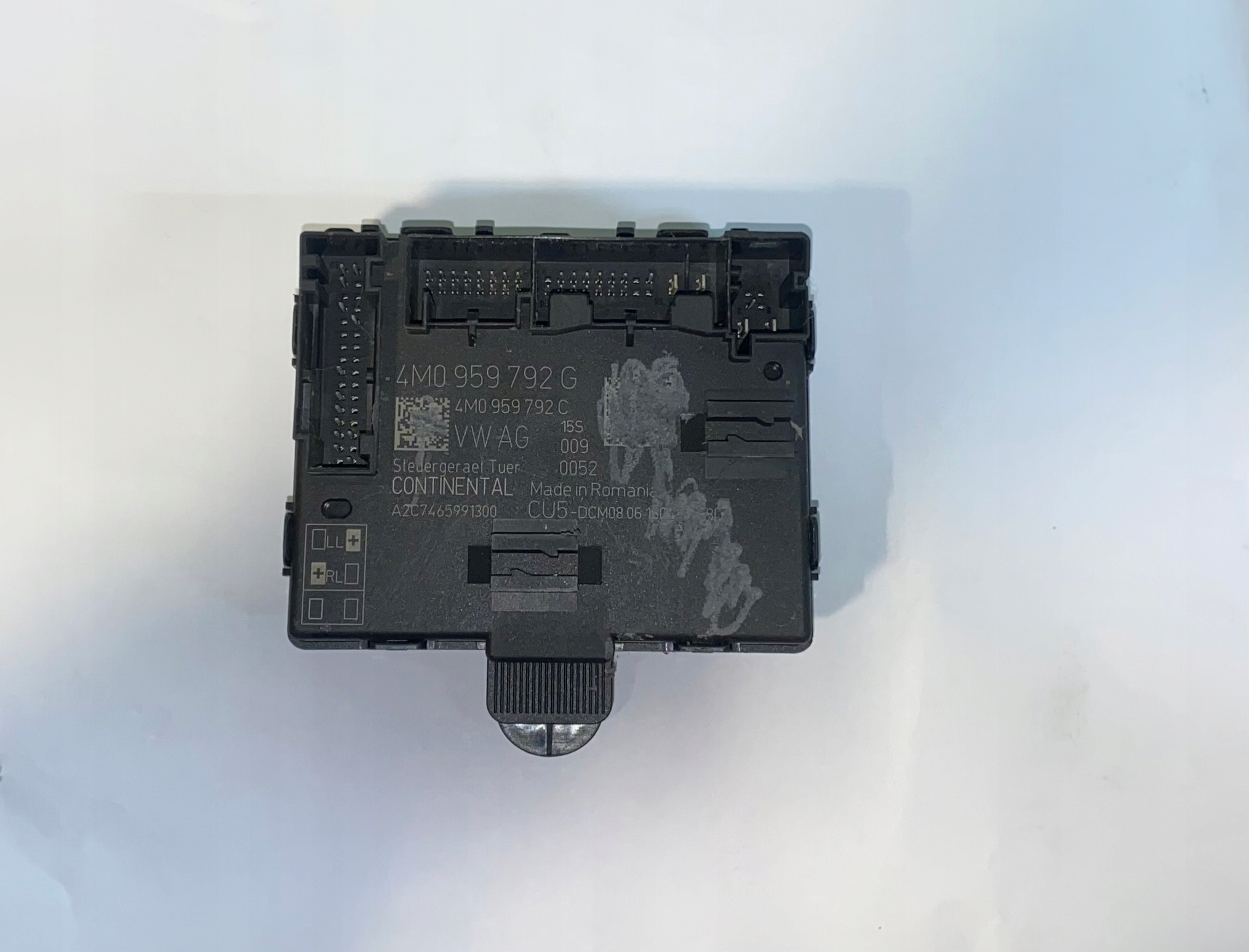 AUDI A4 B9 MODUŁ DRZWI 4M0959792G