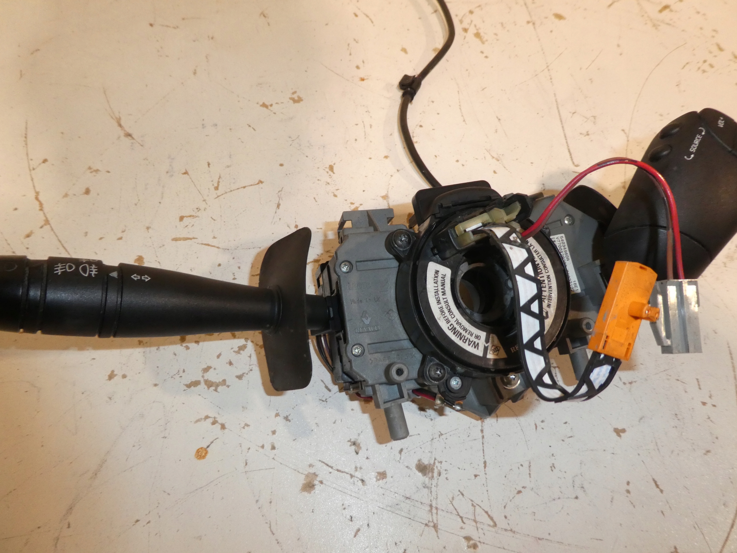 steering wheel levers and controls ring RENAULT SCENIC and LIFT 7700840099F