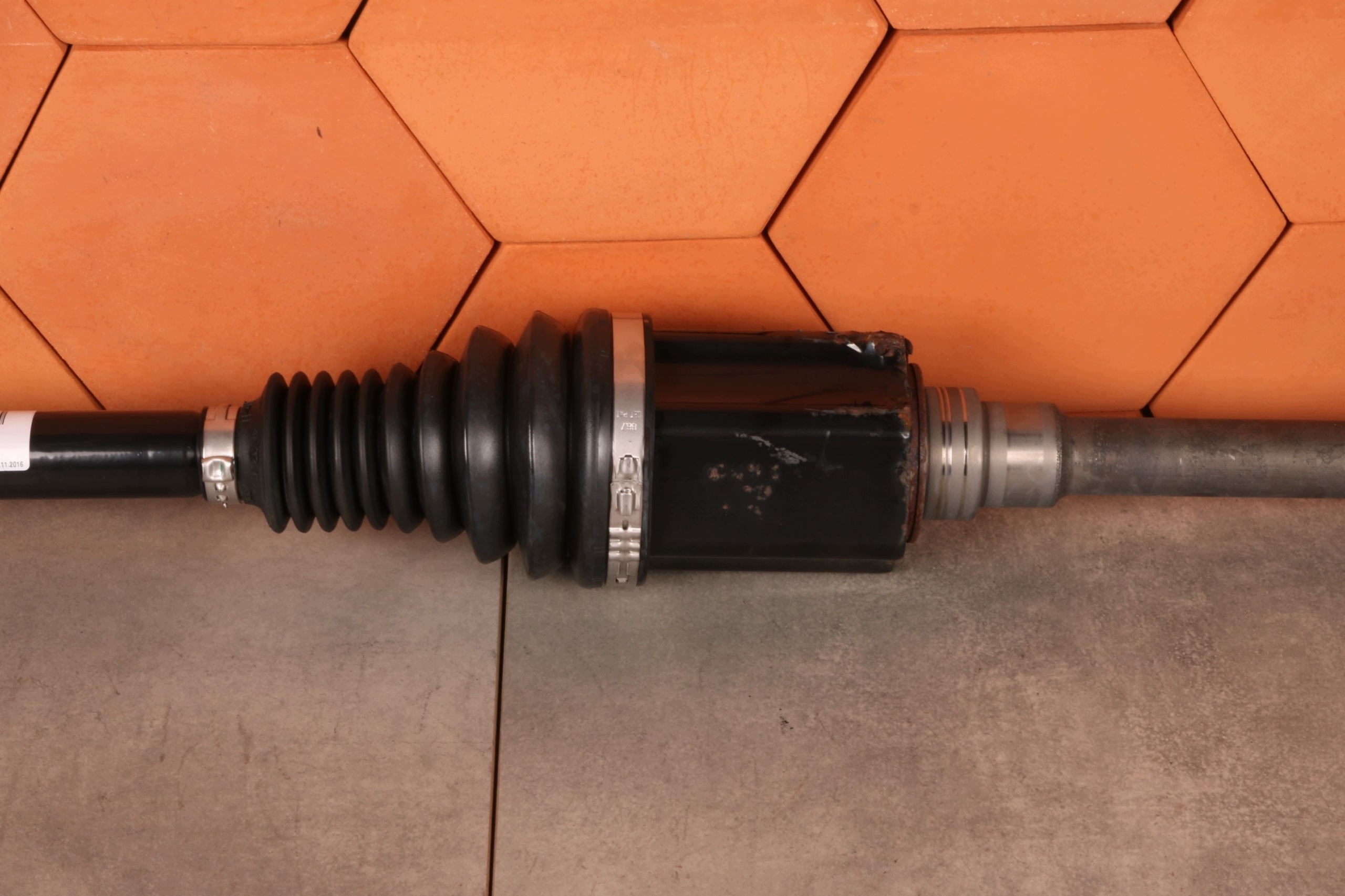 BMW 5' G30 G31 semi-axis NAPEDOWA right front front XDRIVE 8664676
