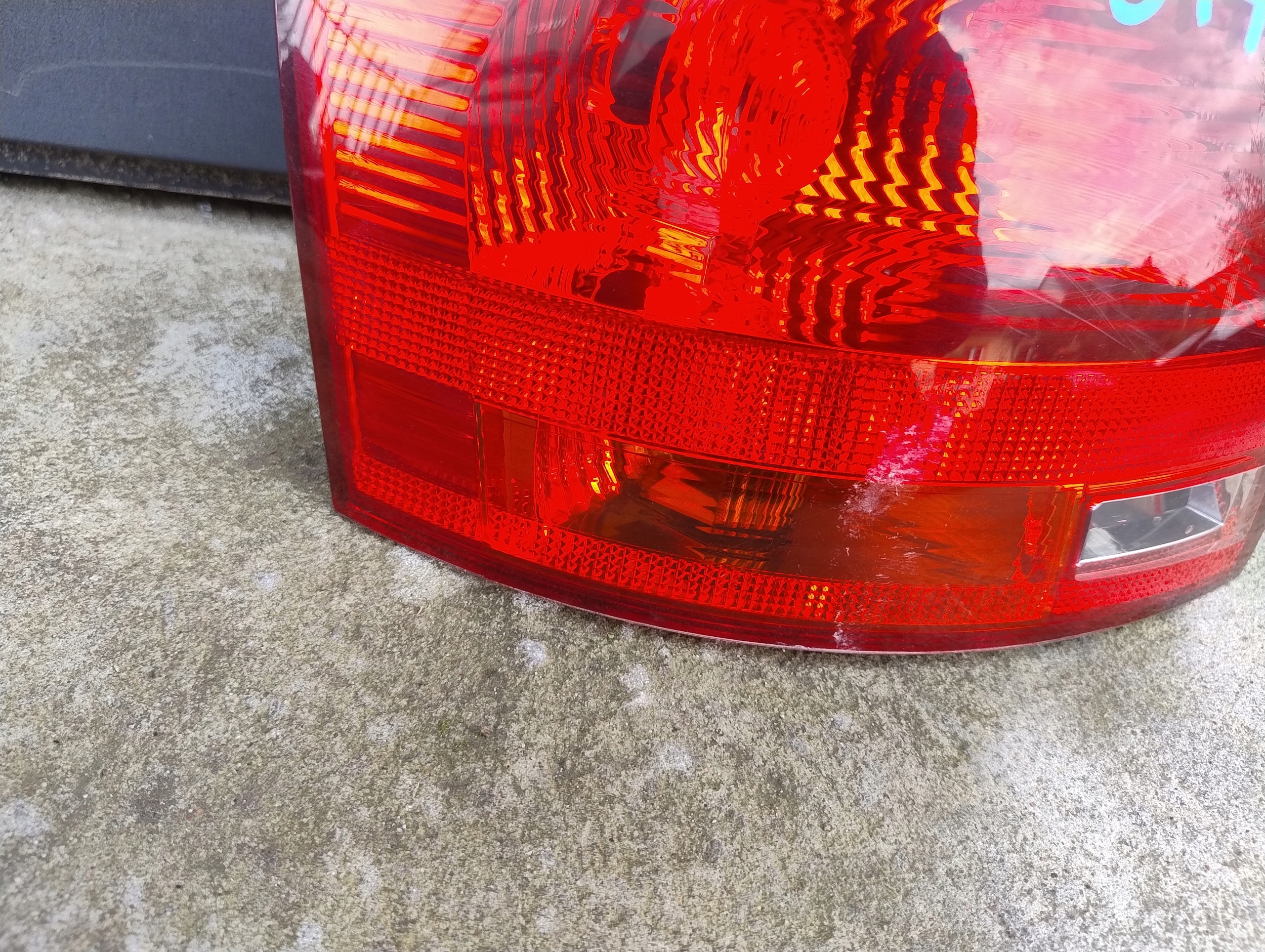 light left rear part left rear AUDI A4 B7 KOMBI 8E9945095E