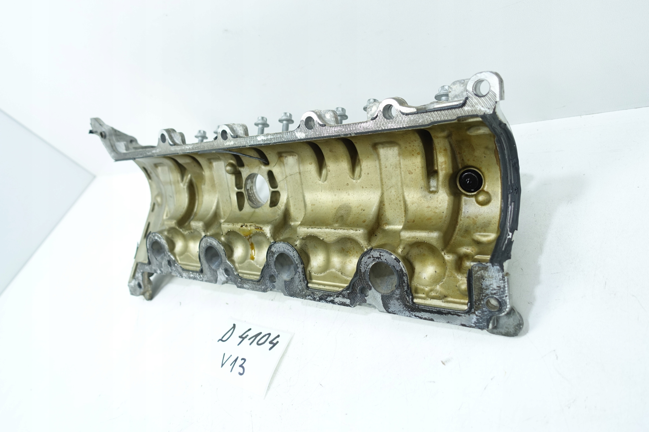 Abdeckung der Ventile MERCEDES A W177 1.3 A2820100201