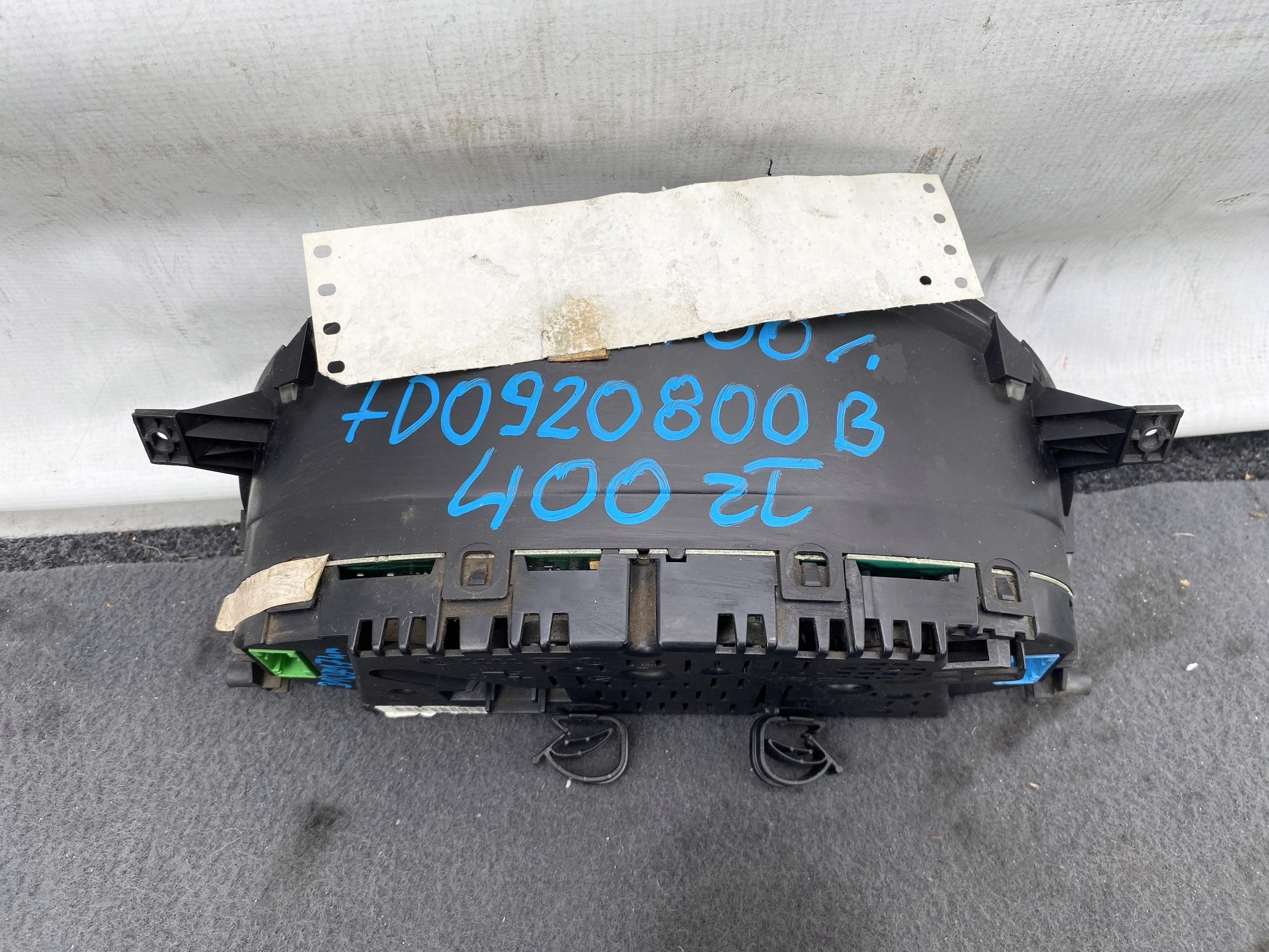 VW TRANSPORTER T4 2.5TDI 99- dials dials PREDKOSCIOMIERZ 7D0920800B