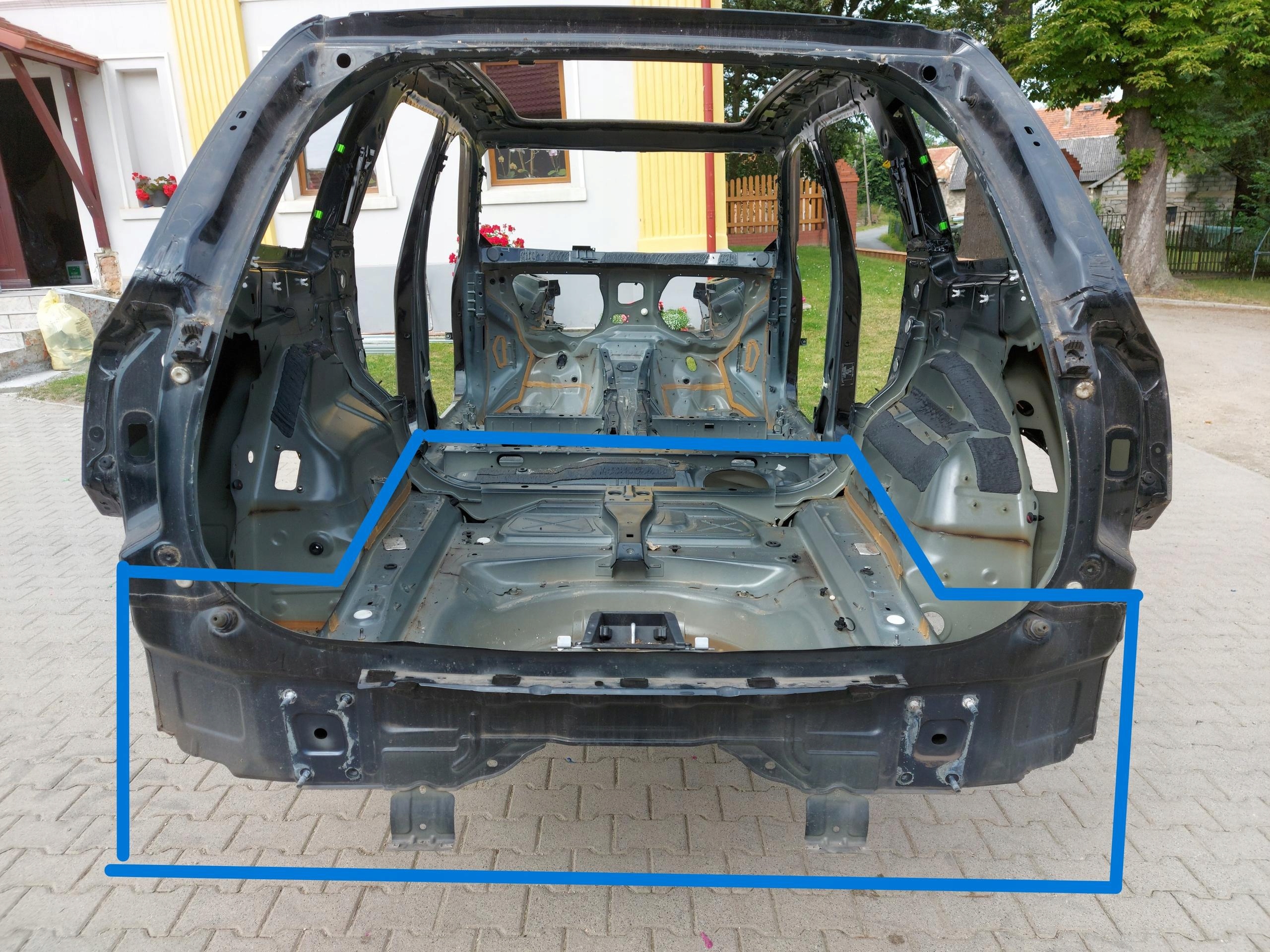 Volvo XC90 II LIFT B5 2021 rear panel floor boot rear part