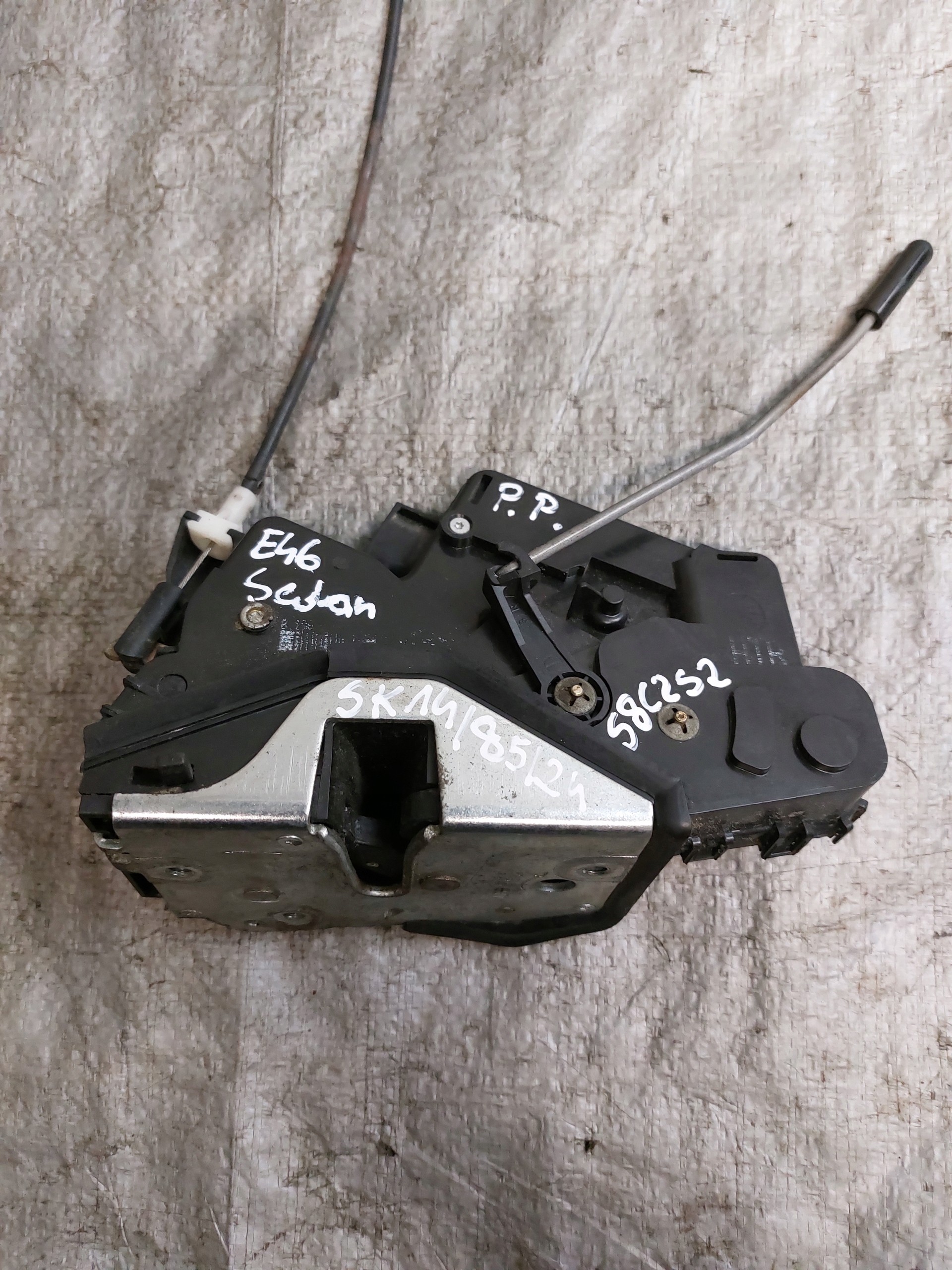 lock door right front BMW E46 sedan 7PIN