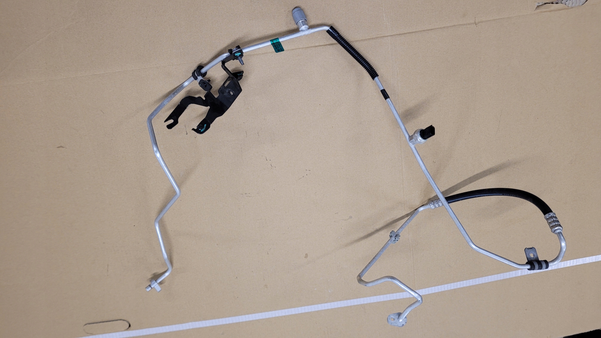 КАБЕЛЬ КОНДИЦИОНЕРА CAPTUR 1.2 TCE 924401935R