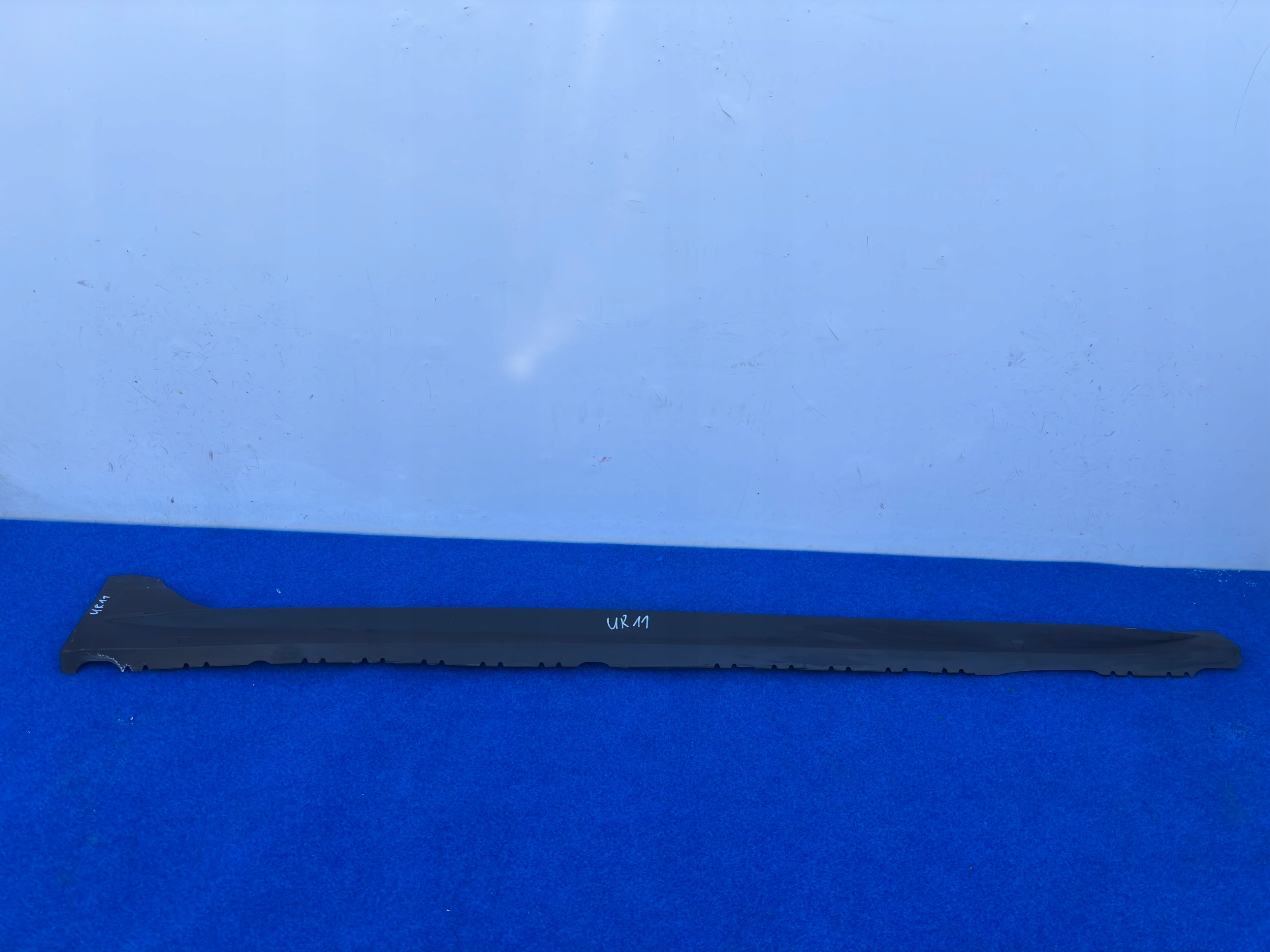 AUDI A4 B9 8W9 ALLROAD right threshold moulding threshold 8W9853856E UR11